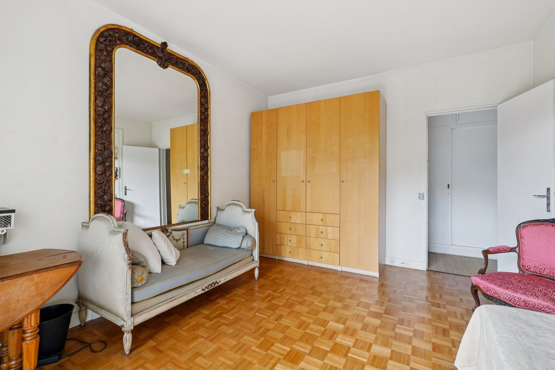 luxury apartment 4 Rooms for sale on NEUILLY SUR SEINE (92200)