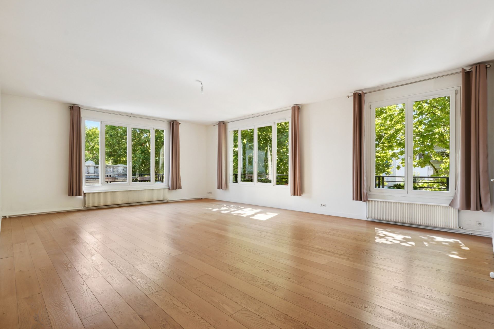 luxury apartment 4 Rooms for sale on NEUILLY SUR SEINE (92200)