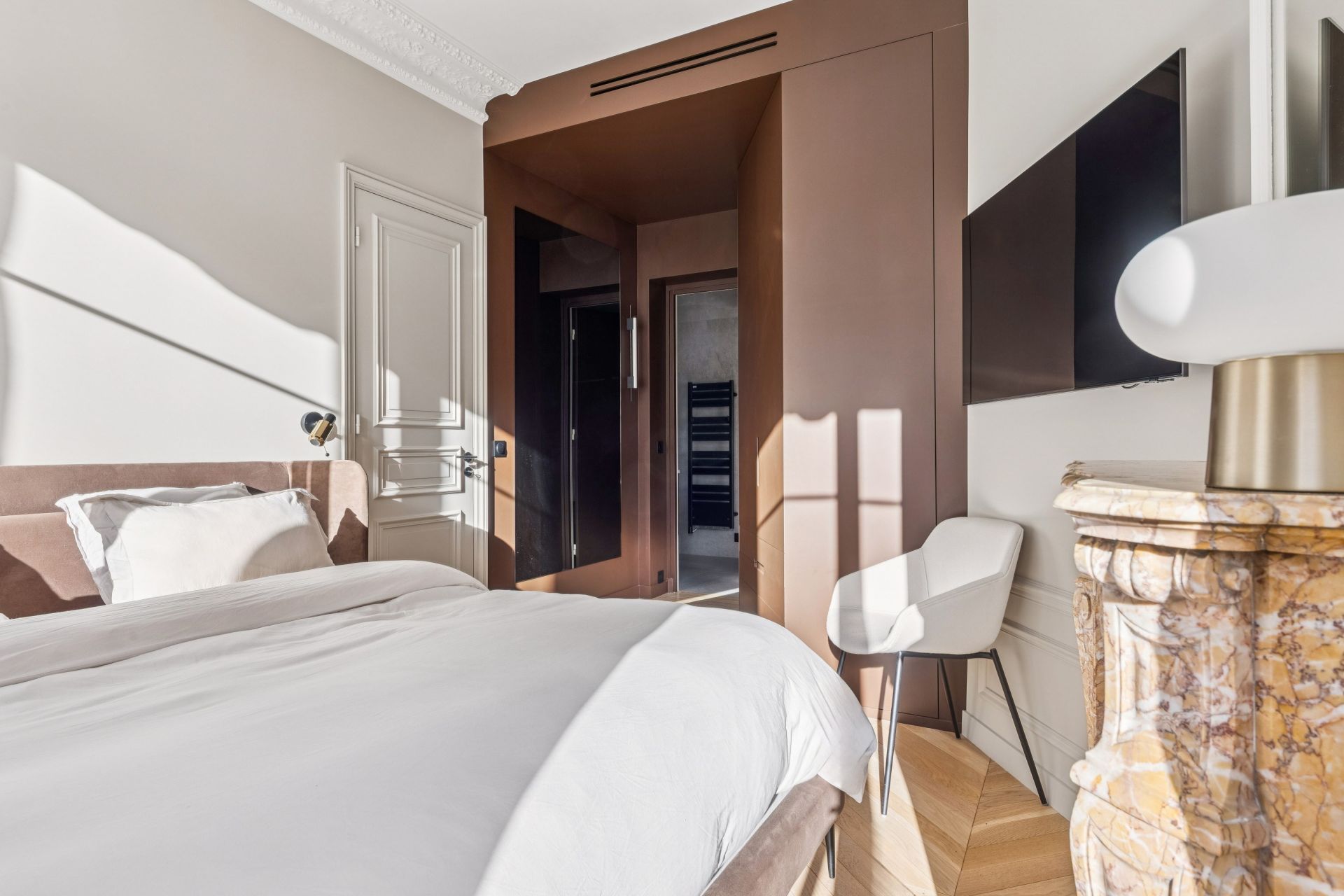 luxury apartment 6 Rooms for sale on PARIS (75010)