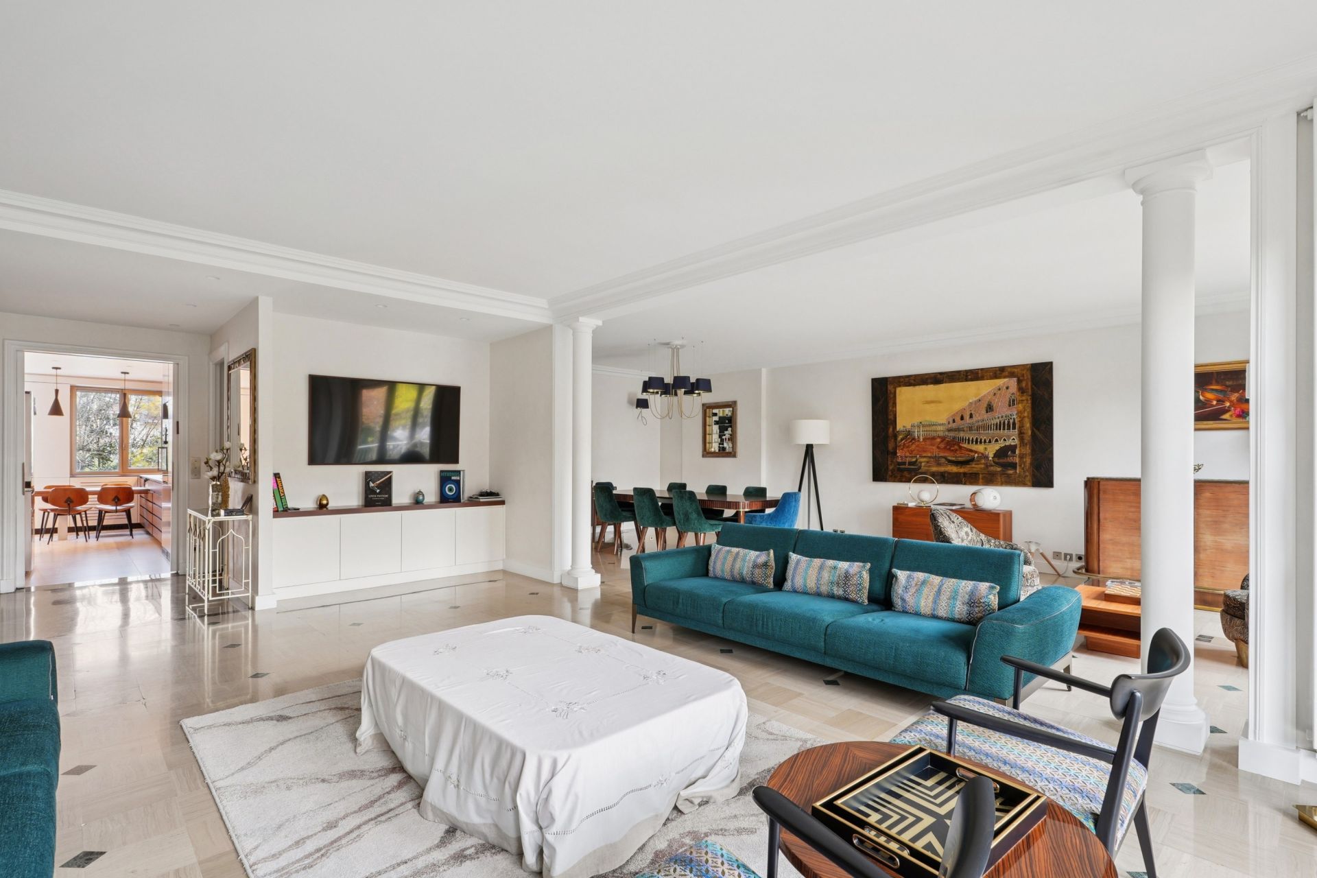 luxury apartment 9 Rooms for sale on NEUILLY SUR SEINE (92200)