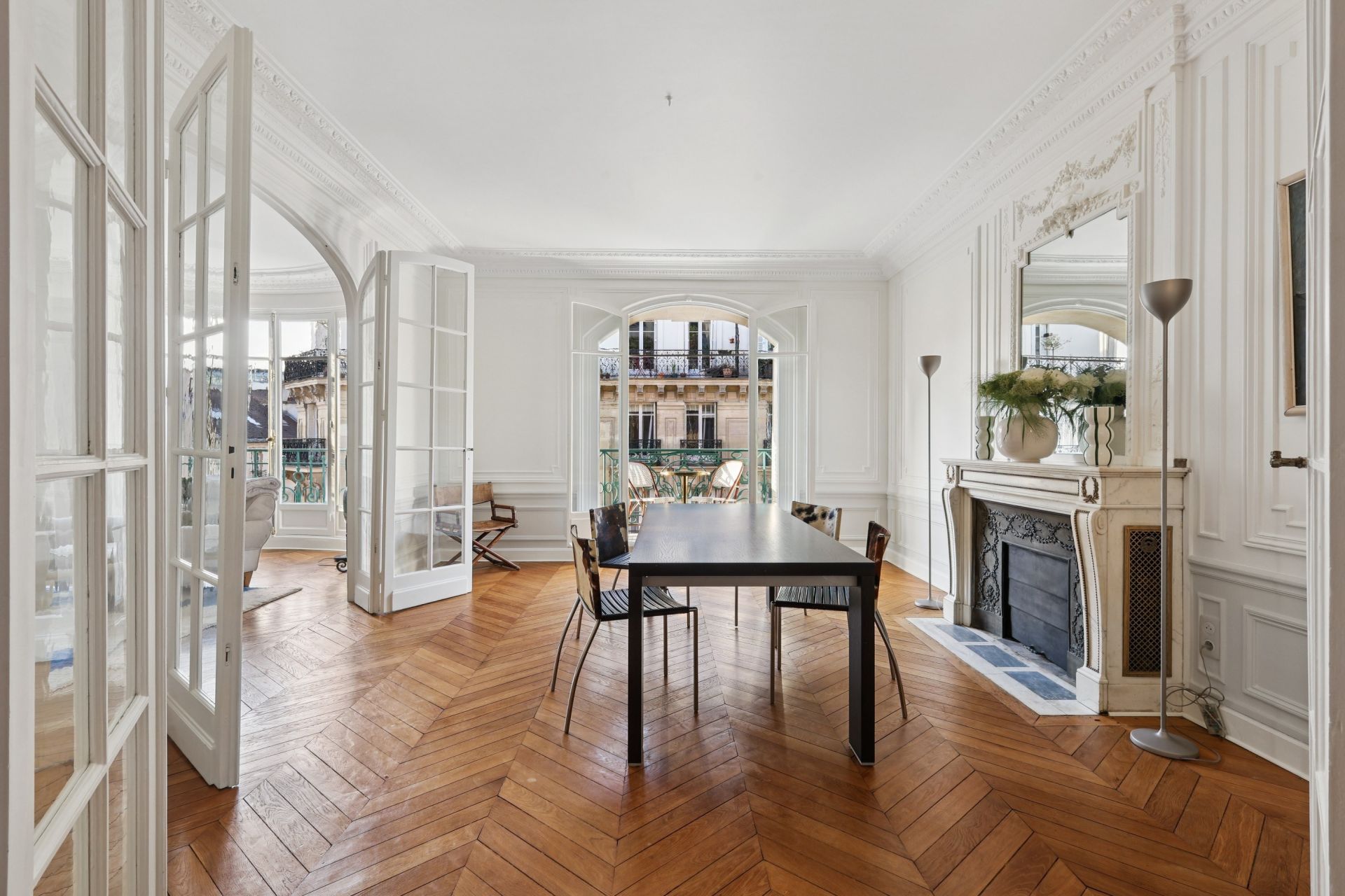 luxury apartment 6 Rooms for sale on PARIS (75004)