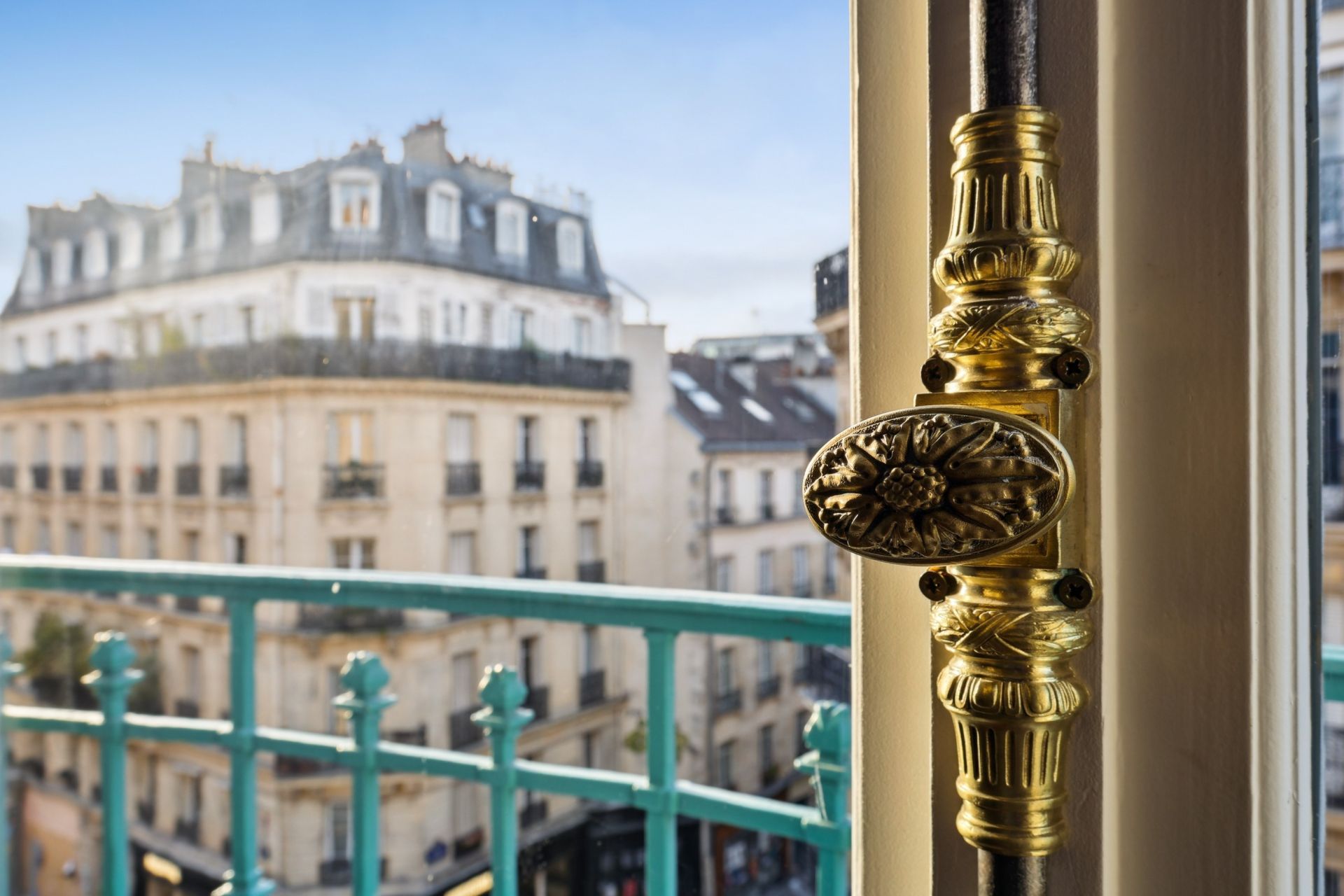 luxury apartment 6 Rooms for sale on PARIS (75004)