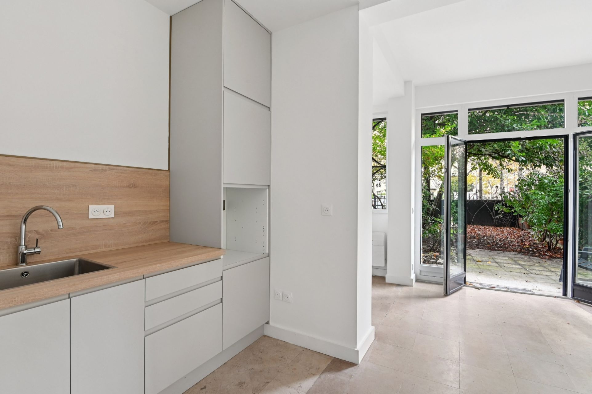luxury apartment 2 Rooms for sale on PARIS (75016)