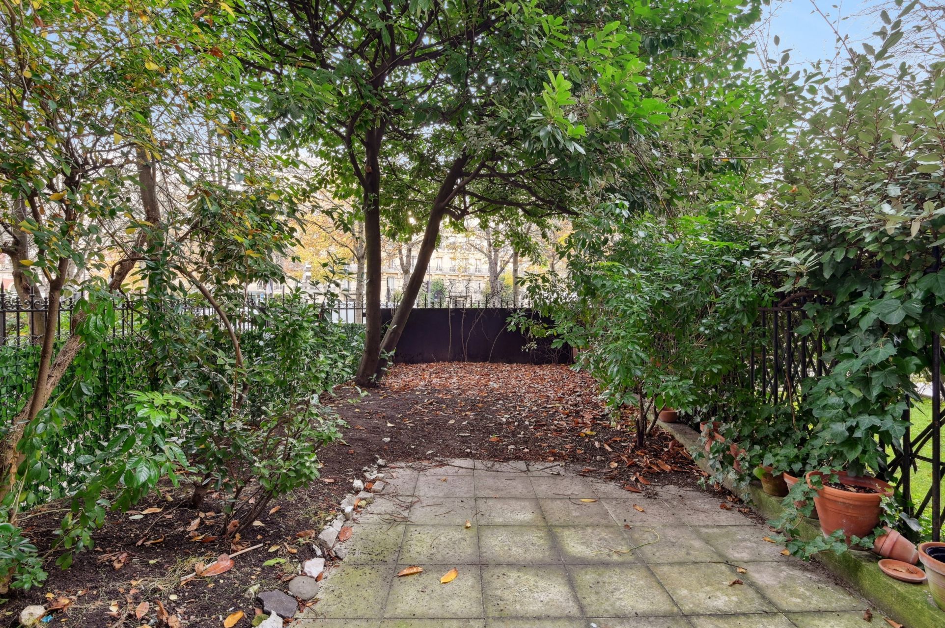 luxury apartment 2 Rooms for sale on PARIS (75016)