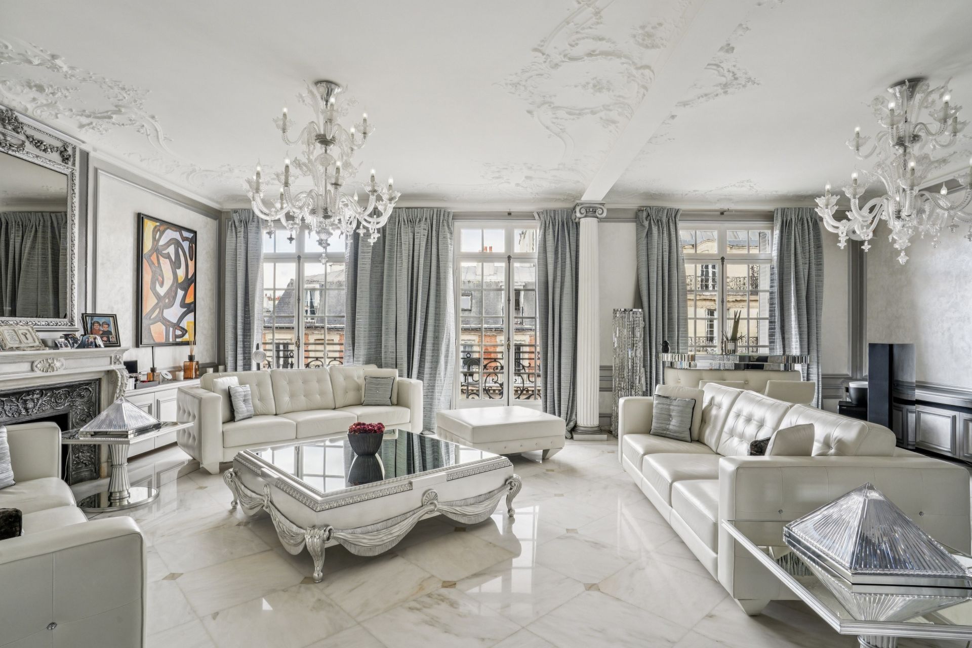 luxury apartment 6 Rooms for sale on PARIS (75017)