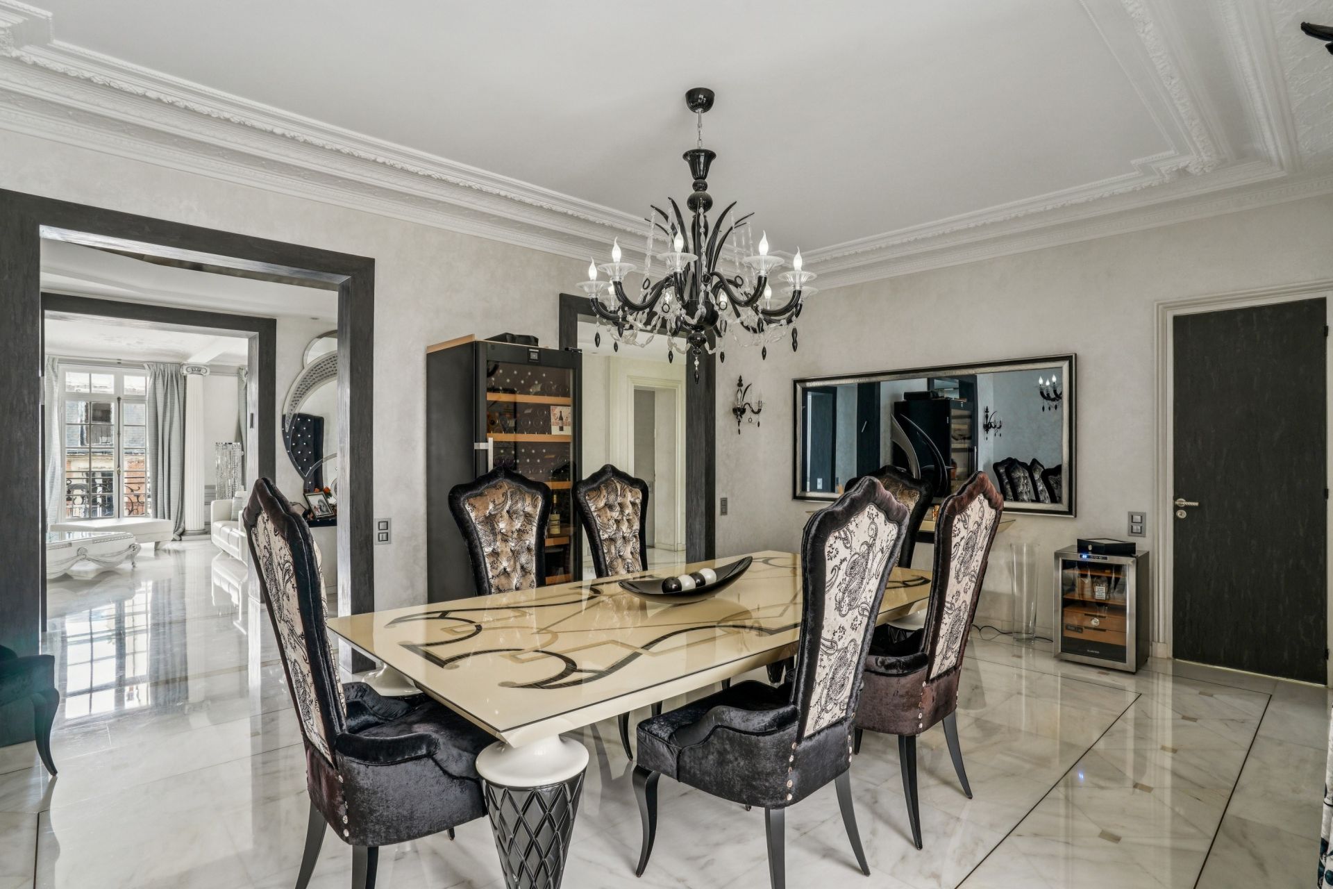 luxury apartment 6 Rooms for sale on PARIS (75017)