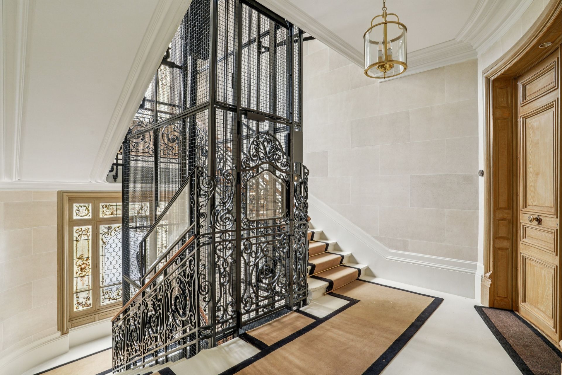 luxury apartment 6 Rooms for sale on PARIS (75017)