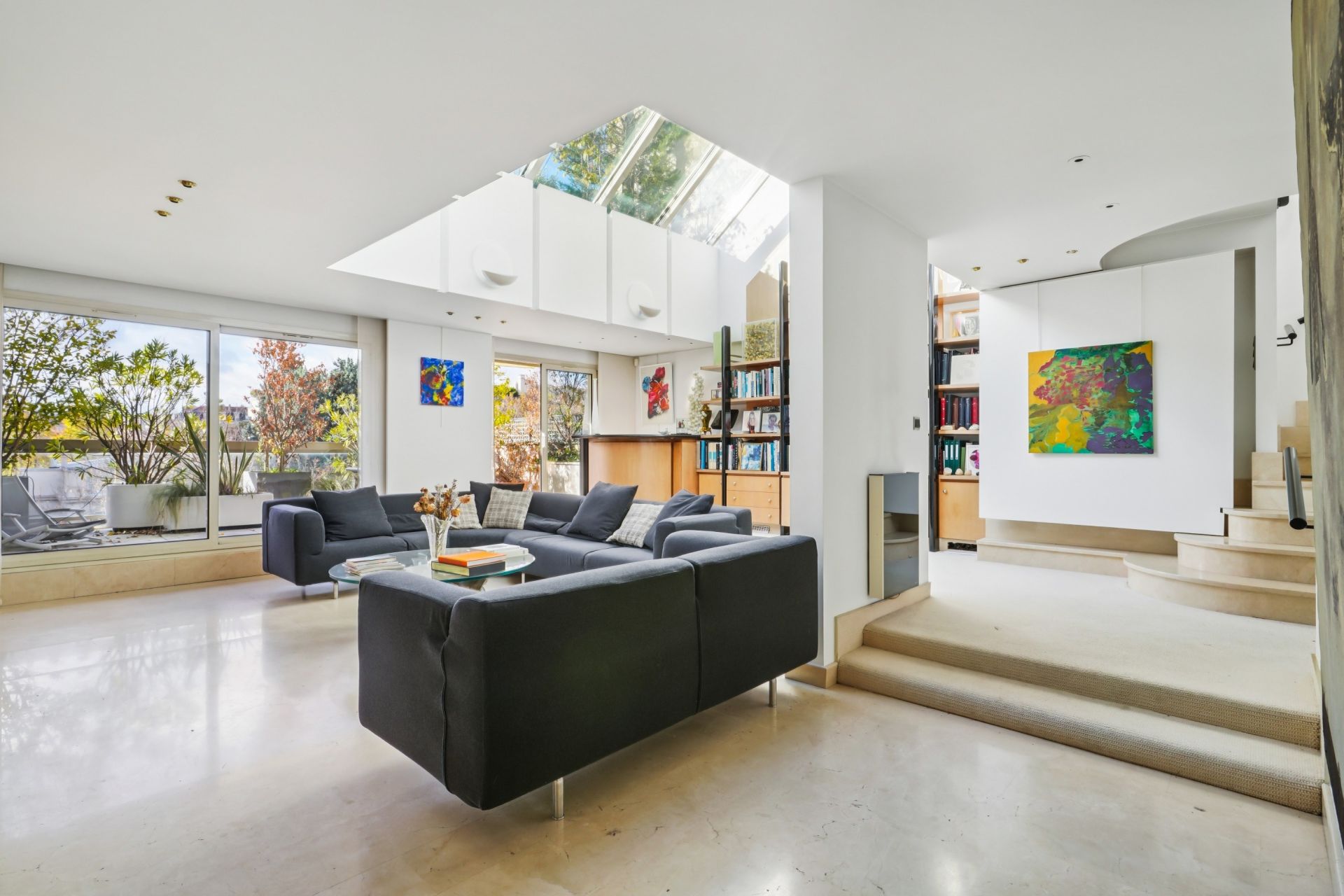 luxury apartment 5 Rooms for sale on NEUILLY SUR SEINE (92200)