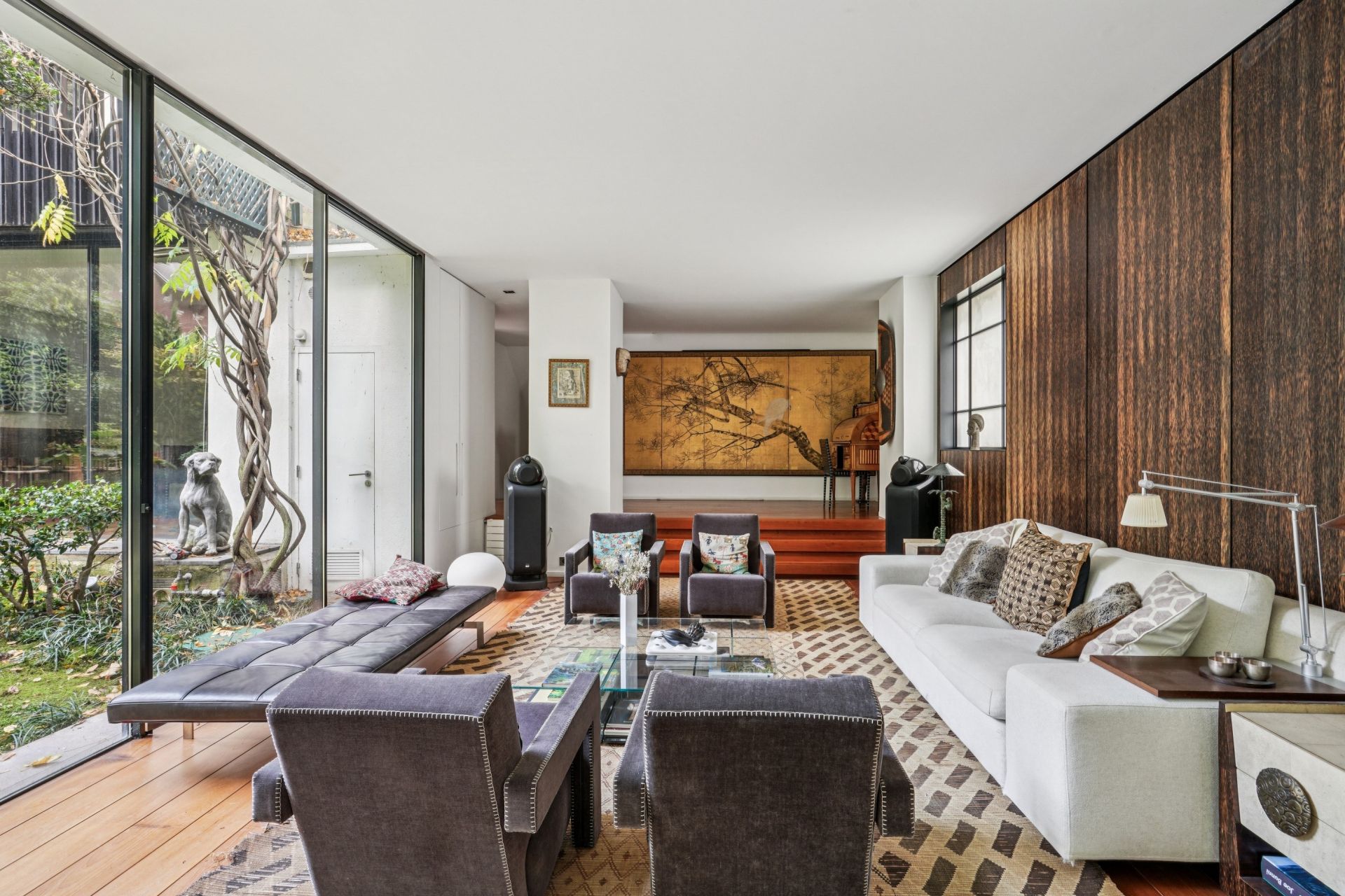 townhouse 8 Rooms for sale on NEUILLY SUR SEINE (92200)