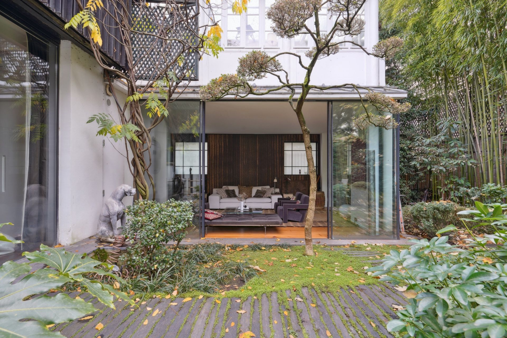 townhouse 8 Rooms for sale on NEUILLY SUR SEINE (92200)