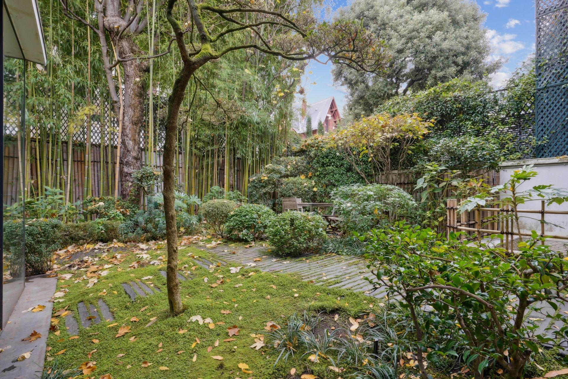 townhouse 8 Rooms for sale on NEUILLY SUR SEINE (92200)