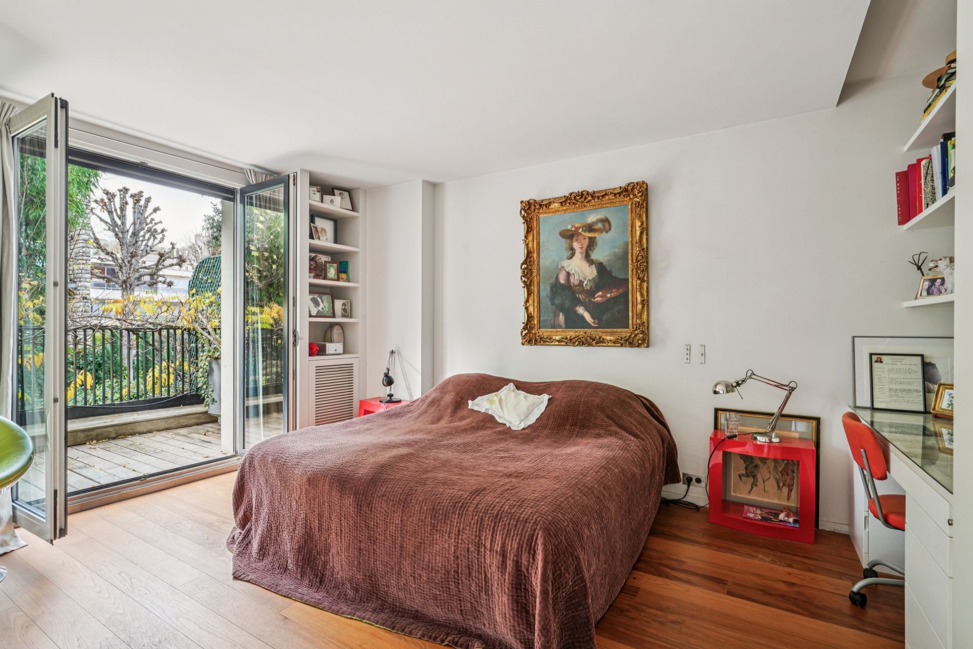 townhouse 8 Rooms for sale on NEUILLY SUR SEINE (92200)