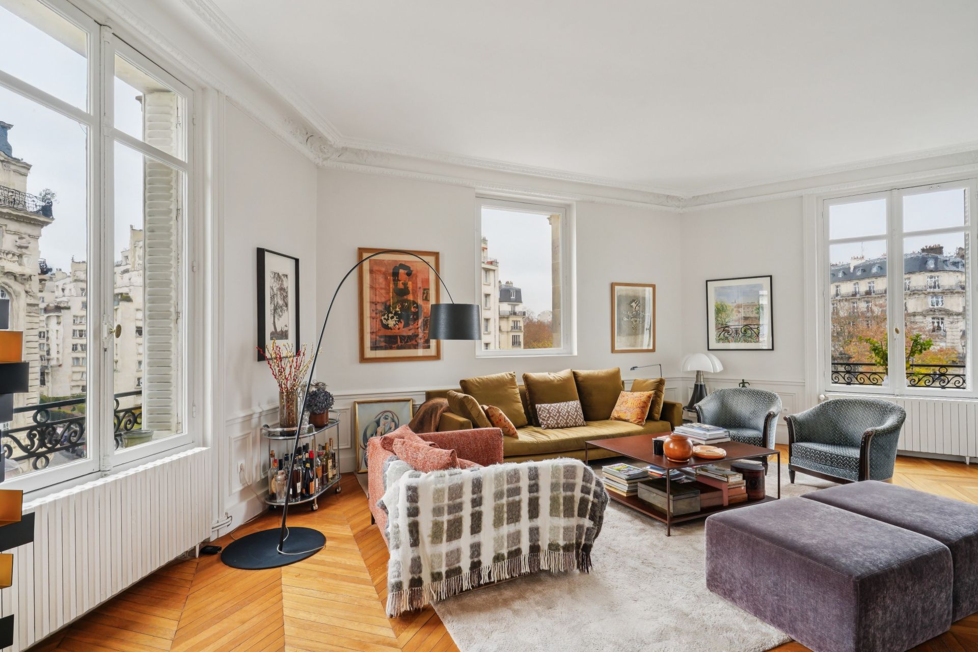luxury apartment 5 Rooms for sale on PARIS (75017)