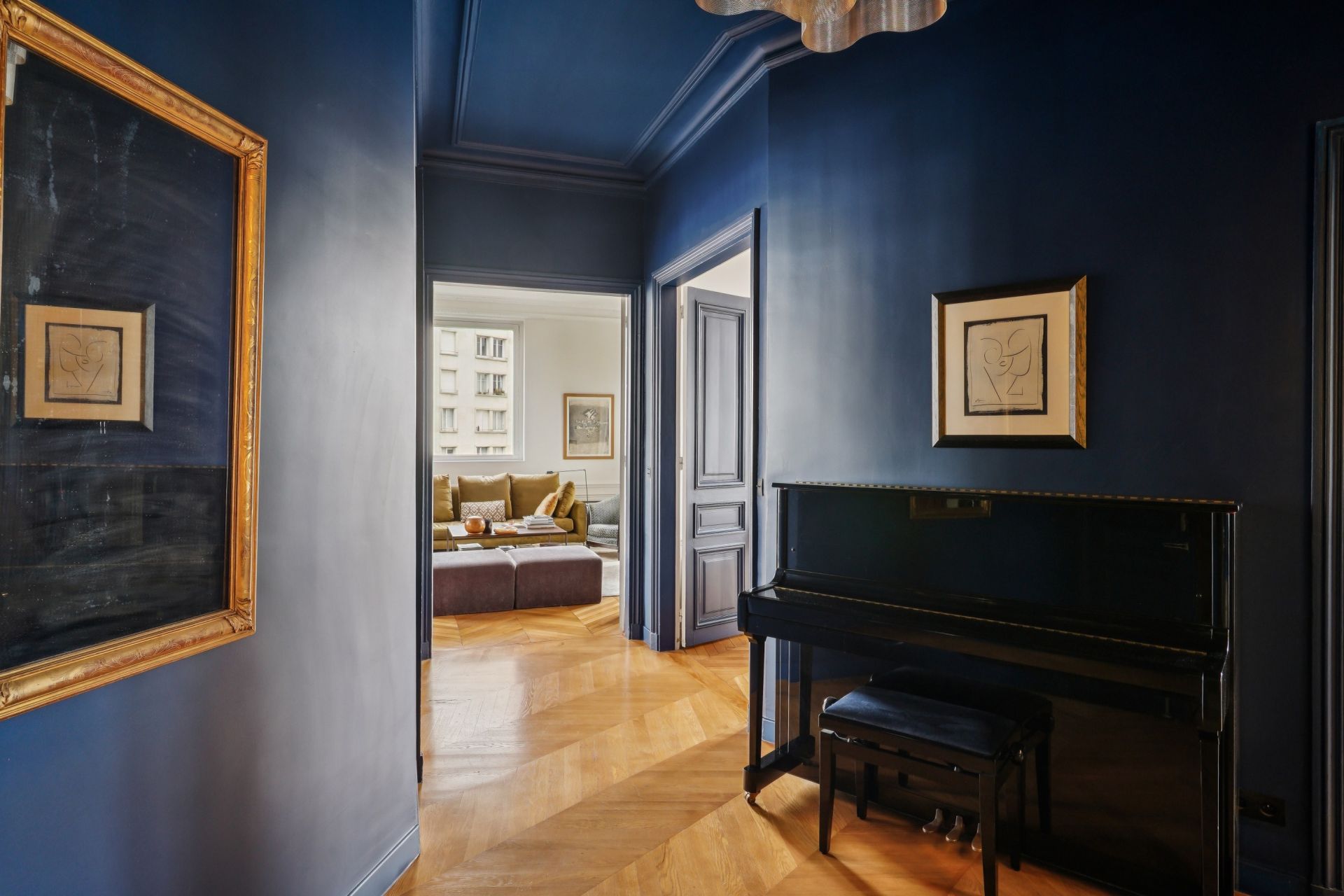 luxury apartment 5 Rooms for sale on PARIS (75017)