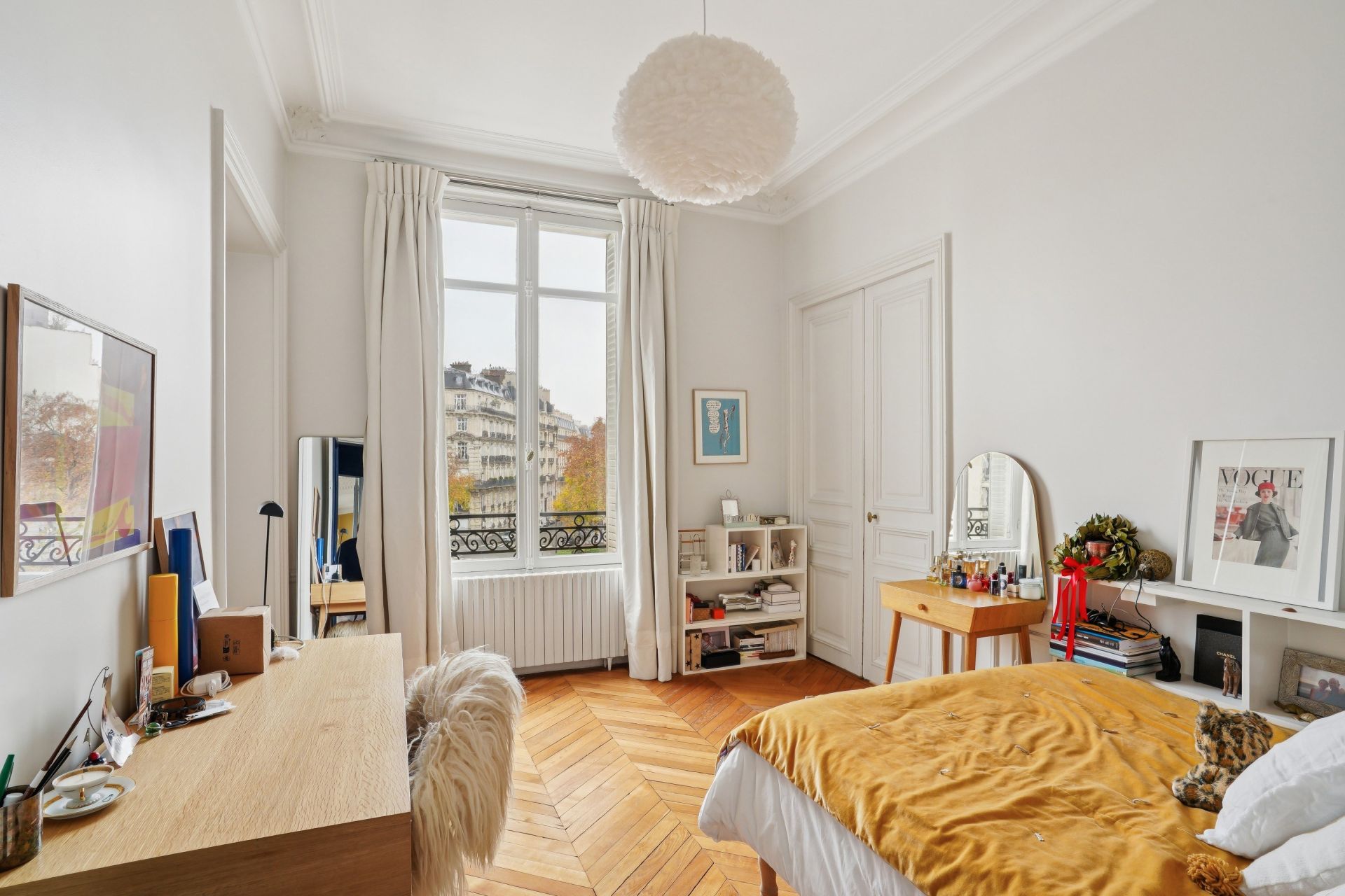 luxury apartment 5 Rooms for sale on PARIS (75017)