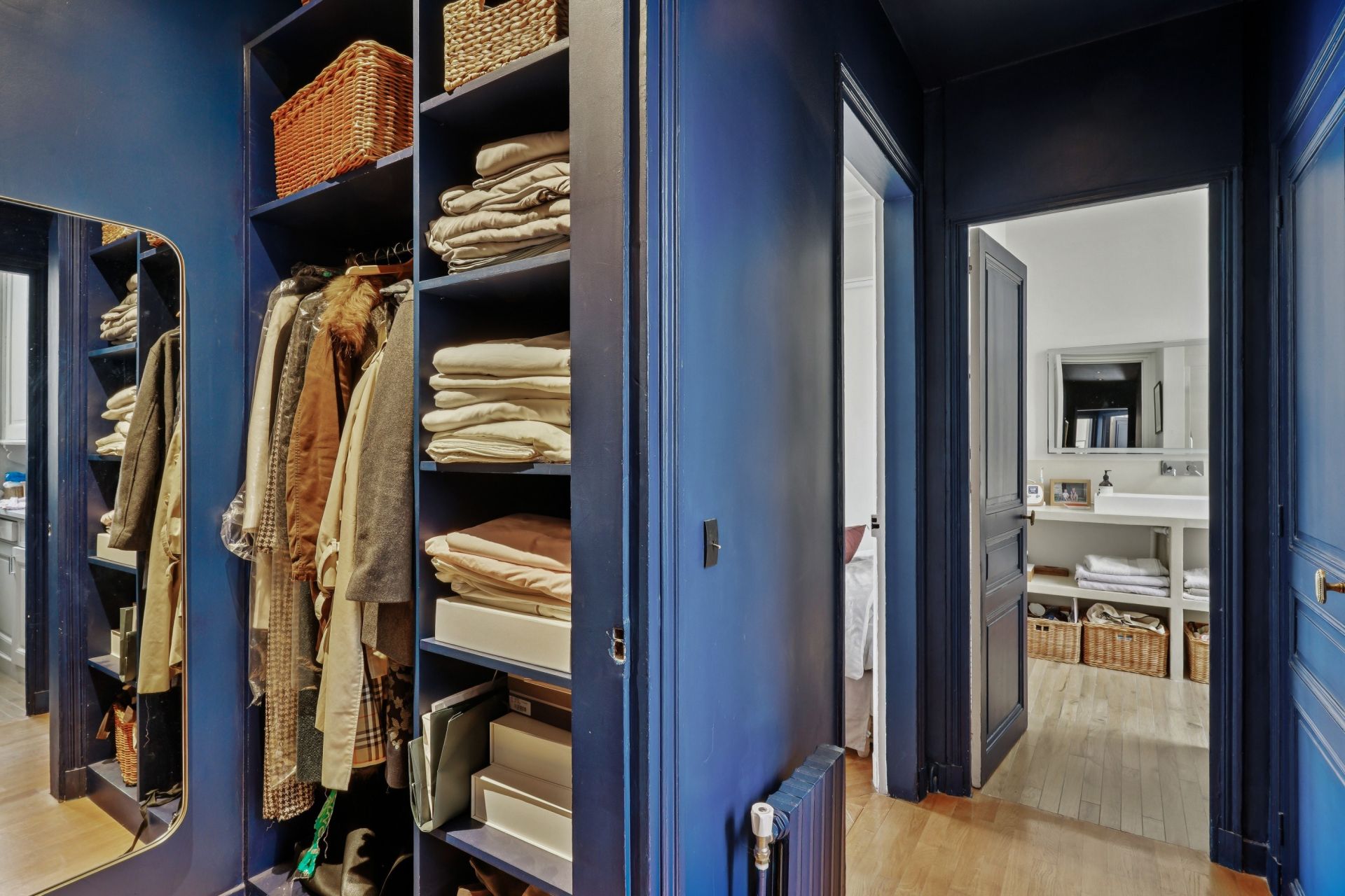 luxury apartment 5 Rooms for sale on PARIS (75017)