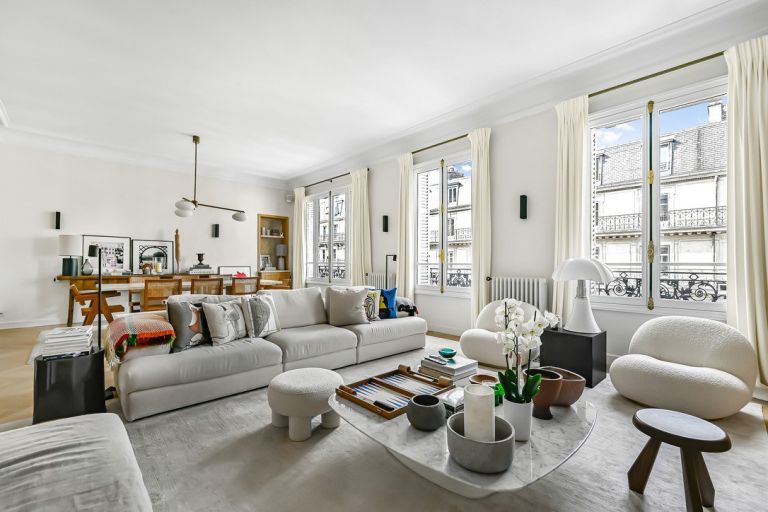 luxury apartment 5 Rooms for sale on PARIS (75017)