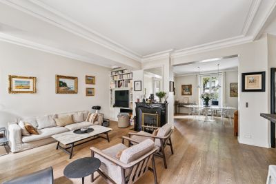 Sale Luxury house Neuilly-sur-Seine 9 Rooms 290 m²