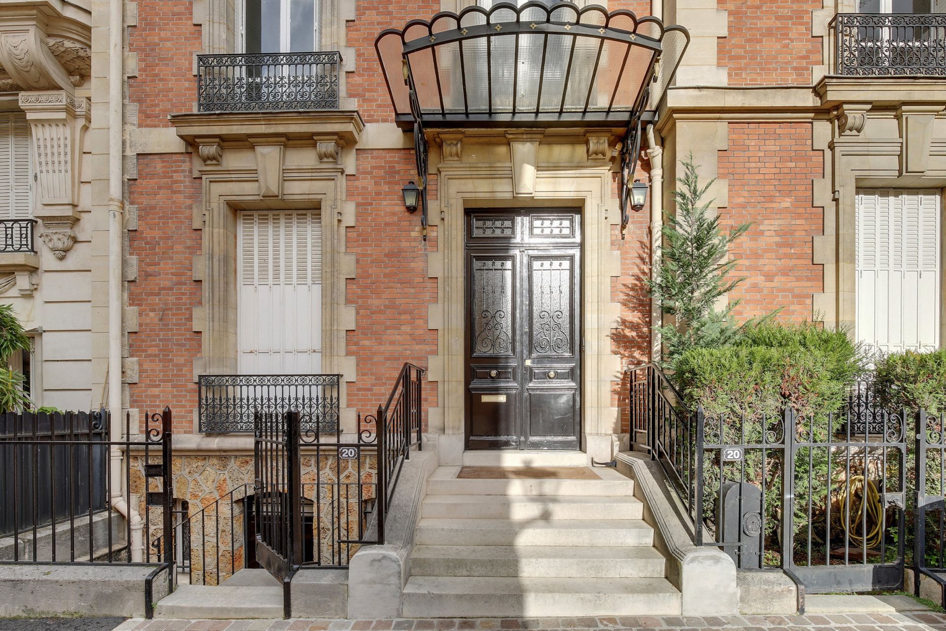 hôtel particulier 20 Pièces en vente sur PARIS (75016)