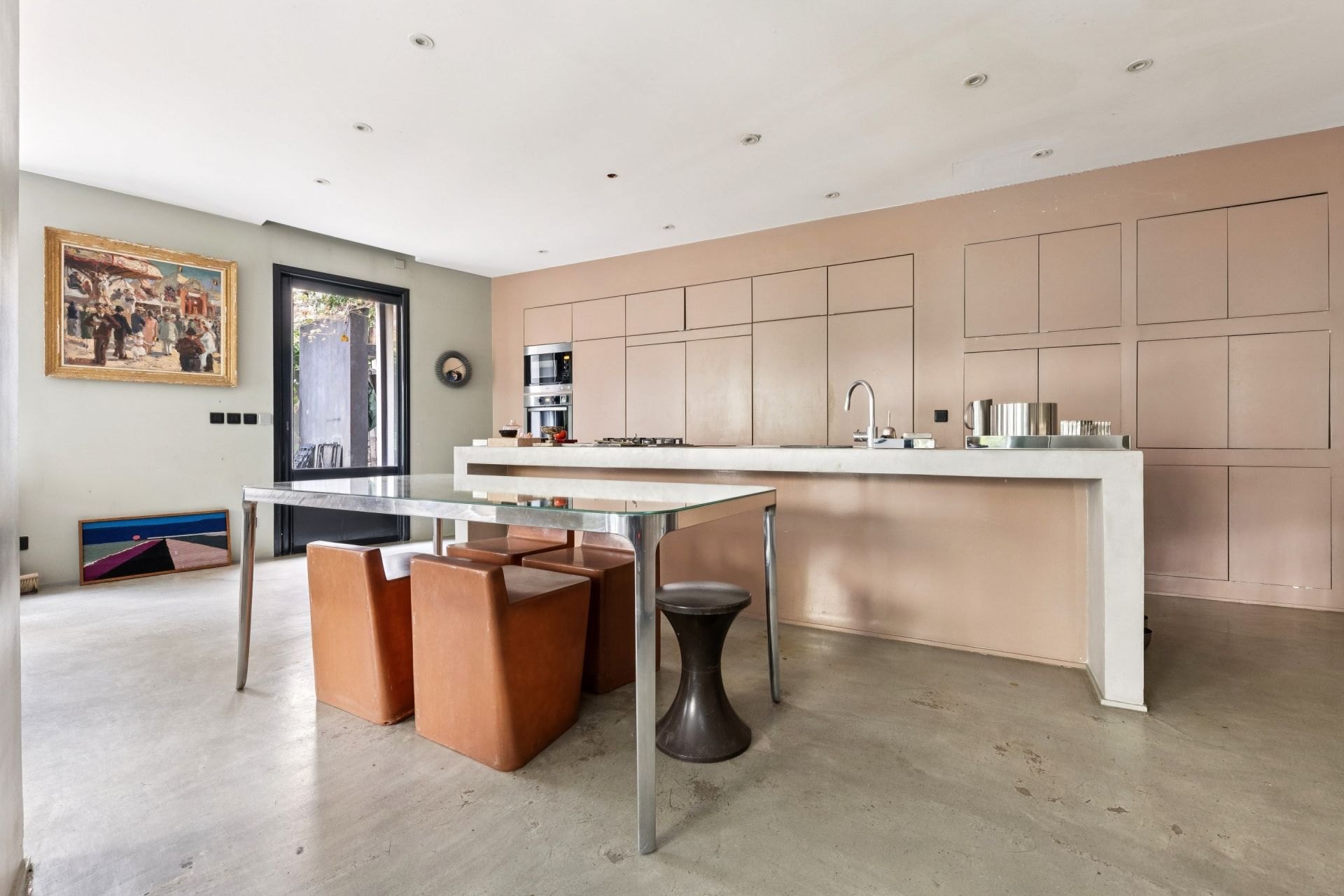 luxury house 5 Rooms for sale on PARIS (75020)