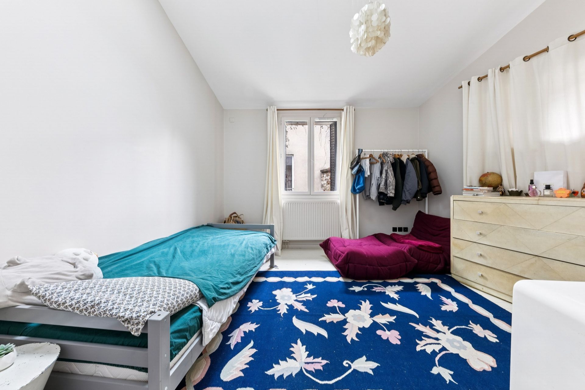 luxury house 5 Rooms for sale on PARIS (75020)