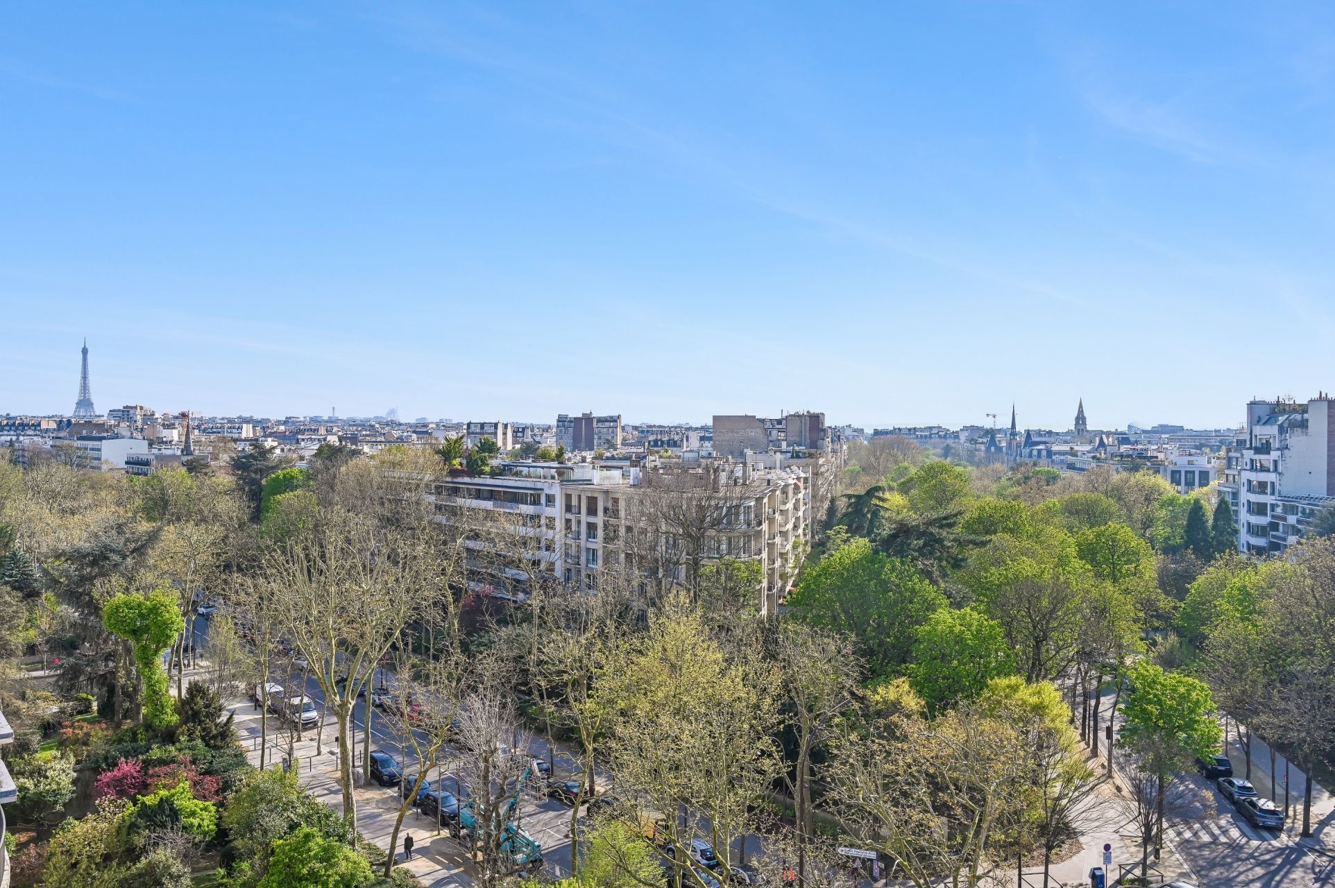 luxury apartment 6 Rooms for sale on NEUILLY SUR SEINE (92200)