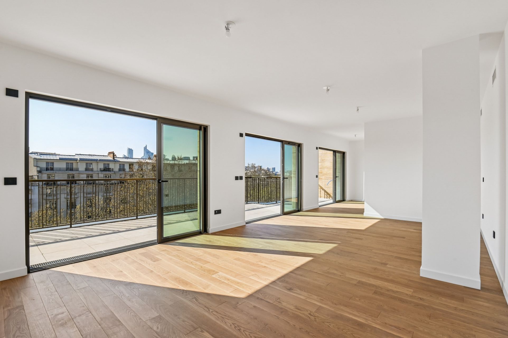 luxury apartment 6 Rooms for sale on NEUILLY SUR SEINE (92200)