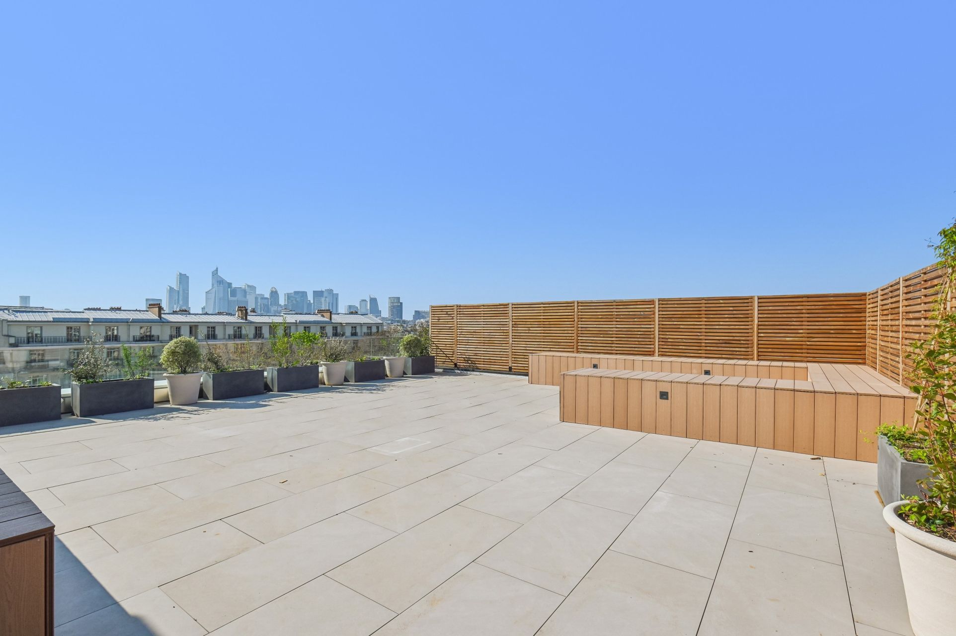 luxury apartment 6 Rooms for sale on NEUILLY SUR SEINE (92200)