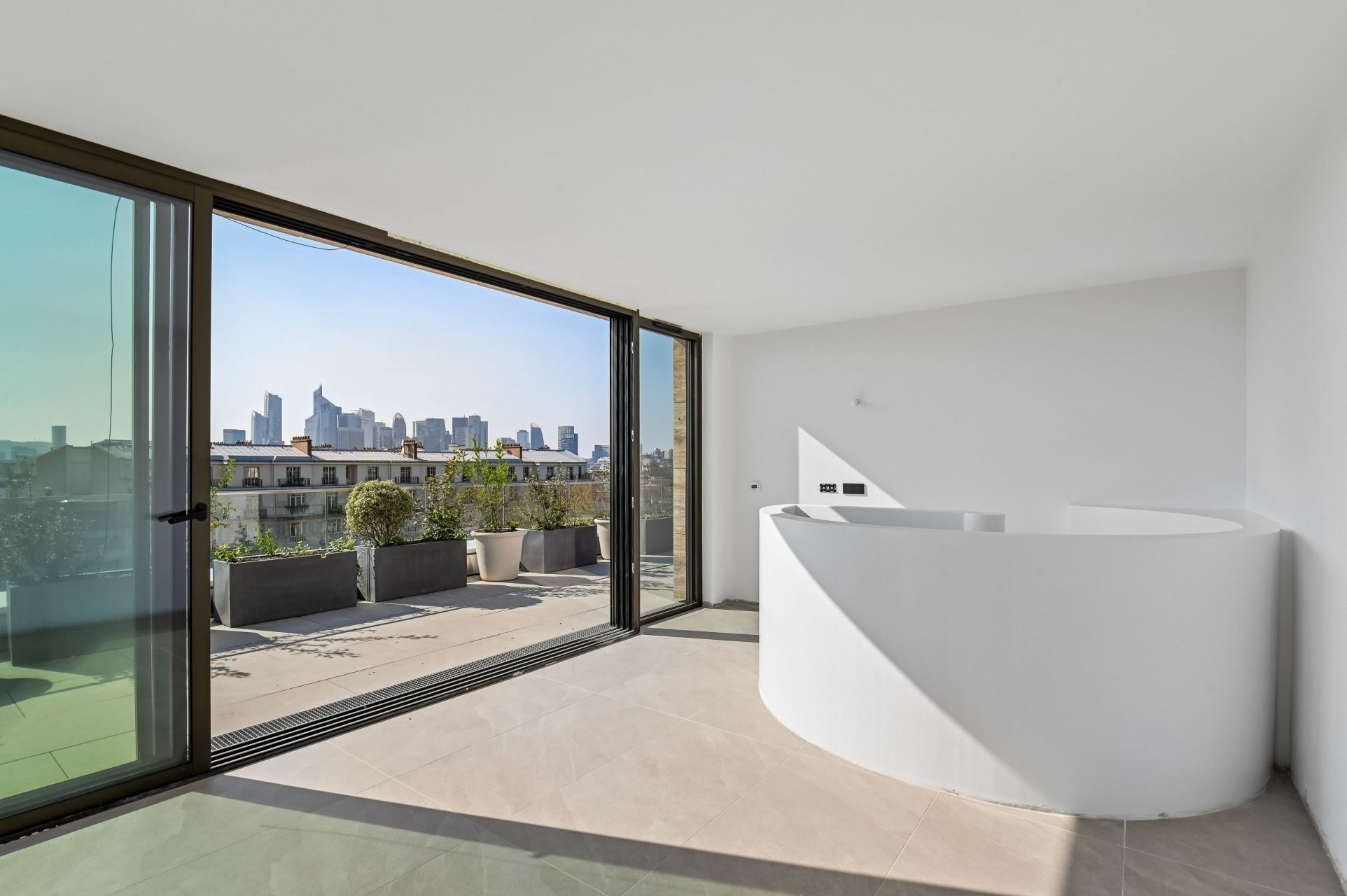 luxury apartment 6 Rooms for sale on NEUILLY SUR SEINE (92200)