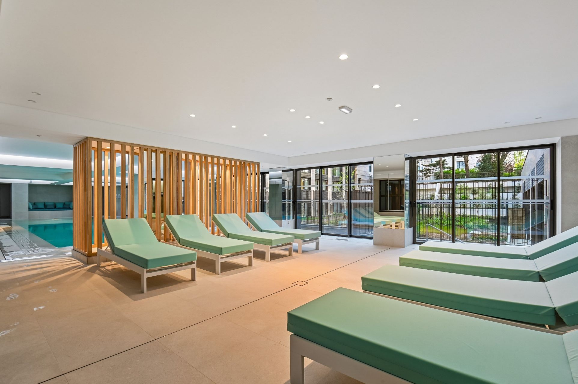 luxury apartment 6 Rooms for sale on NEUILLY SUR SEINE (92200)