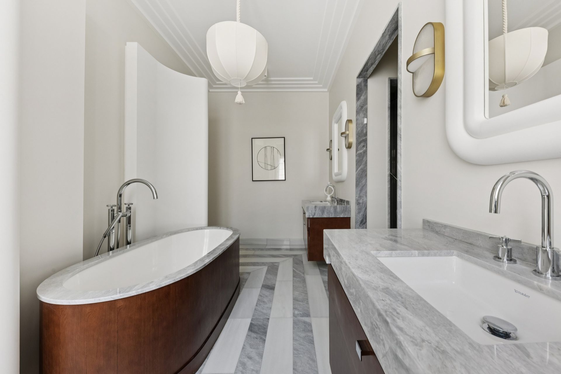 luxury apartment 8 Rooms for sale on PARIS (75008)