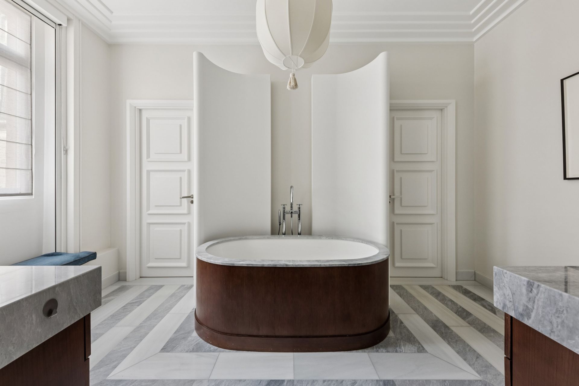 luxury apartment 8 Rooms for sale on PARIS (75008)