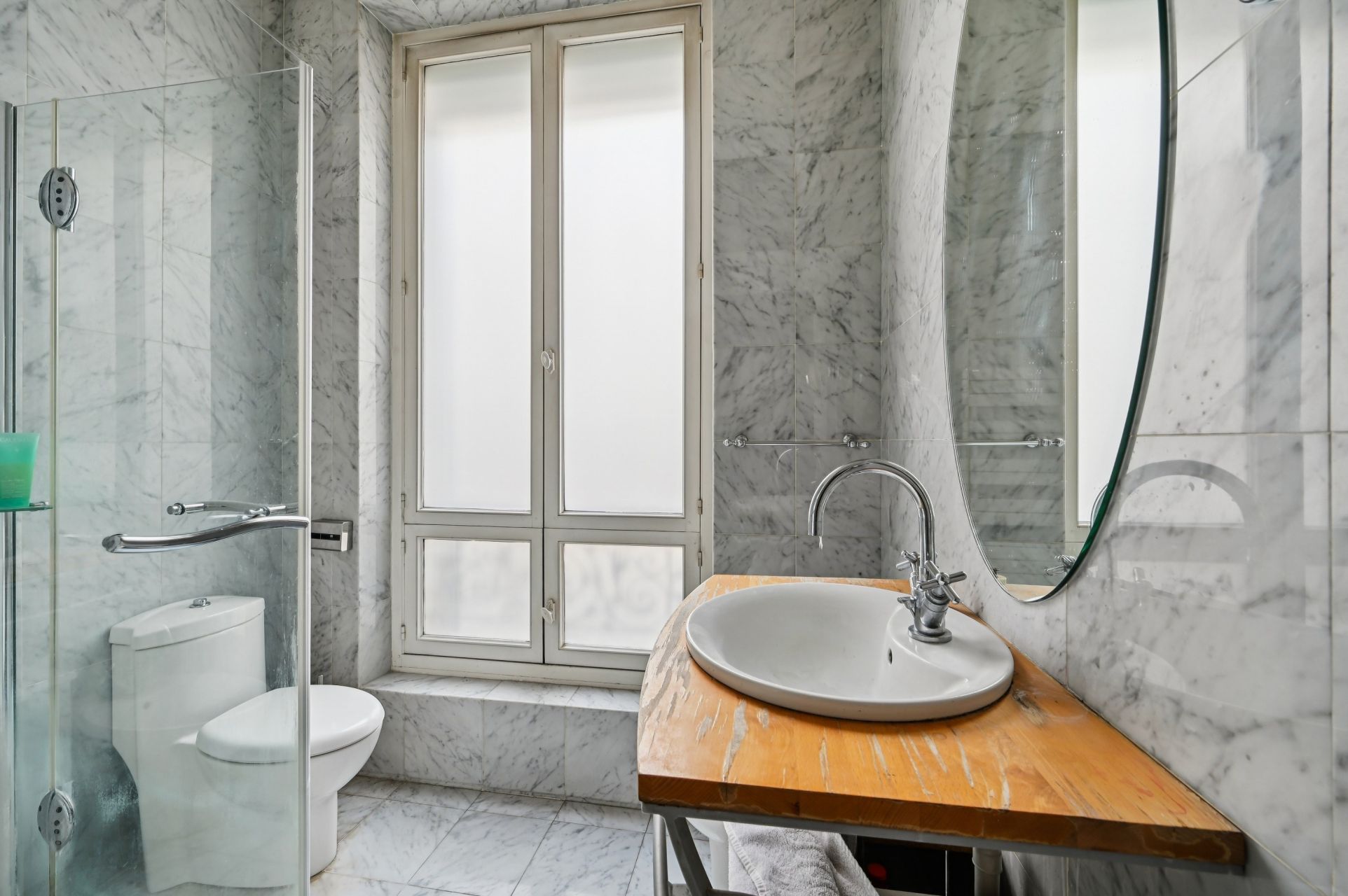 luxury apartment 5 Rooms for sale on PARIS (75004)