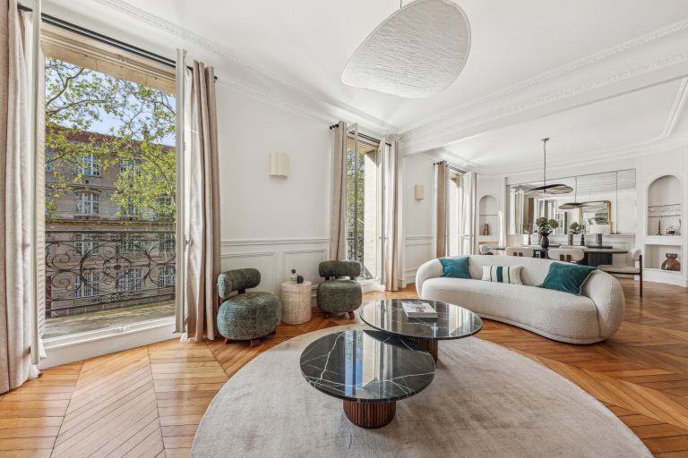 luxury apartment 3 Rooms for rent on PARIS (75007)