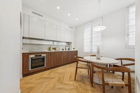 Rental Luxury apartment Paris 7 3&nbsp;Rooms 112&nbsp;m²