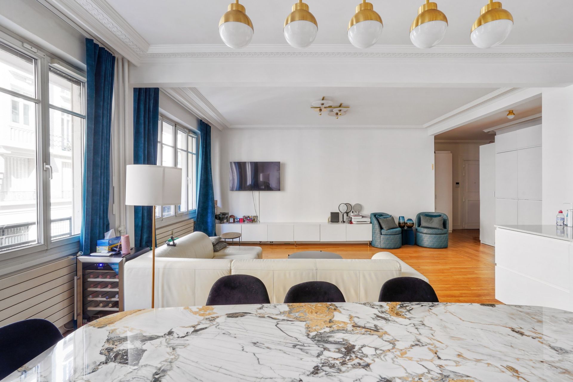 luxury apartment 4 Rooms for sale on PARIS (75016)