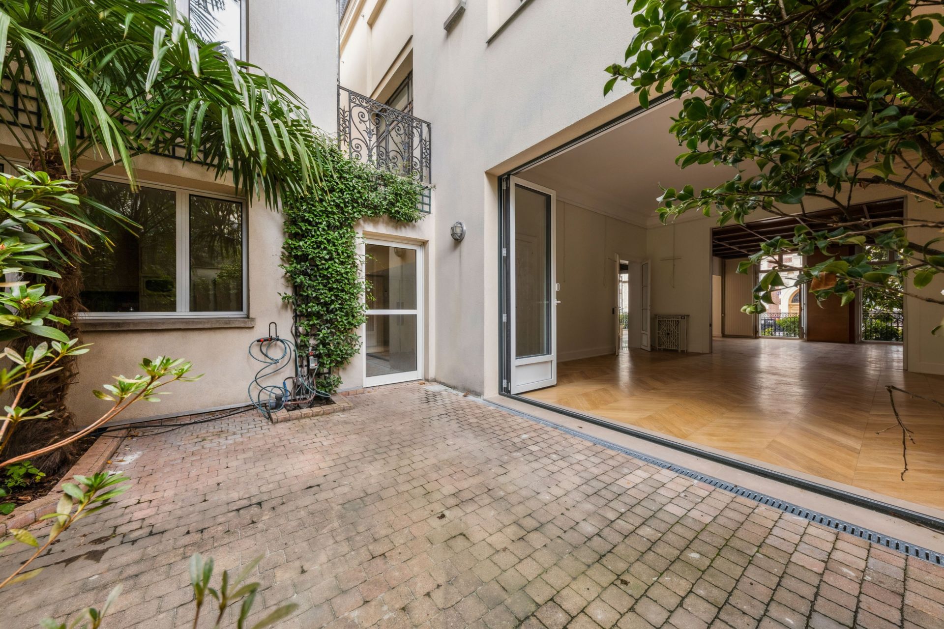 mansion (hôtel particulier) 20 Rooms for sale on PARIS (75016)