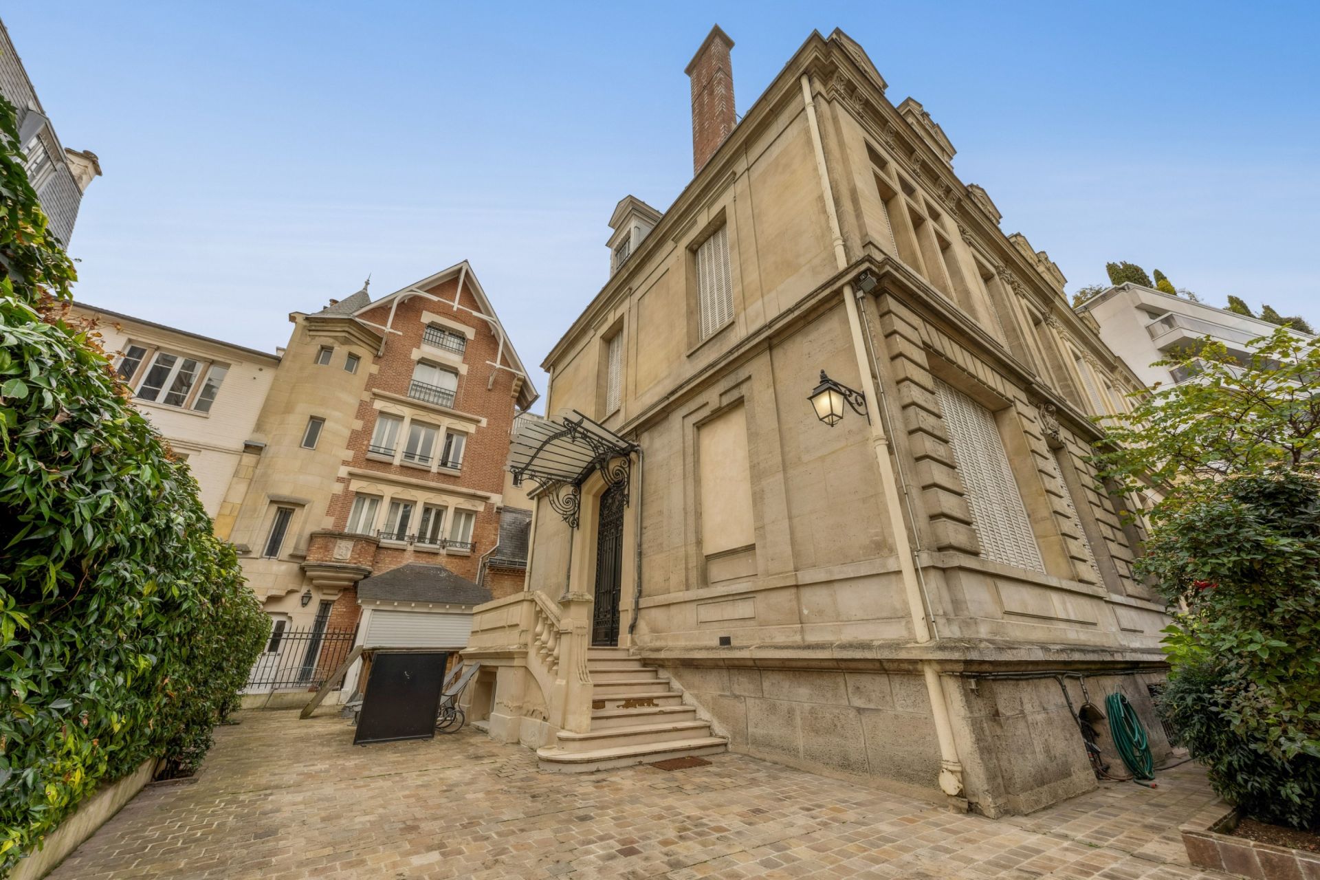 mansion (hôtel particulier) 20 Rooms for sale on PARIS (75016)