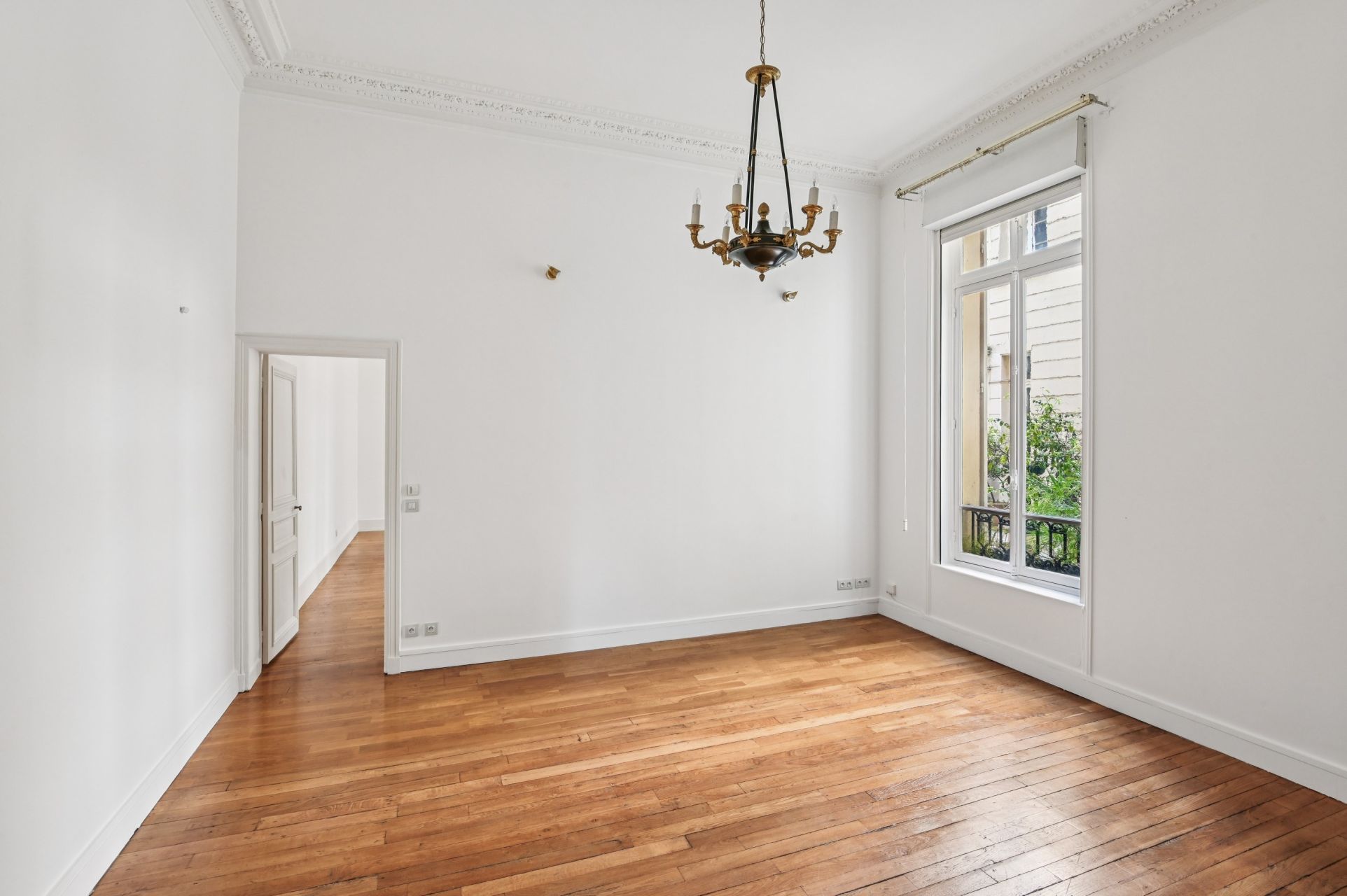 business premises for rent on PARIS (75016)