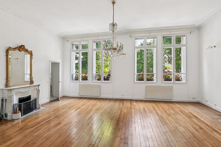 business premises for rent on PARIS (75016)