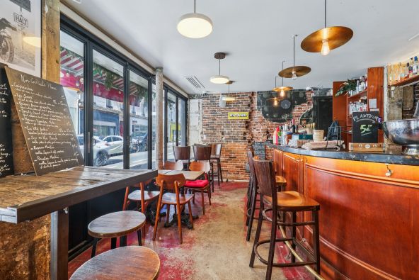 Vente Commerce Paris 11 158 m²