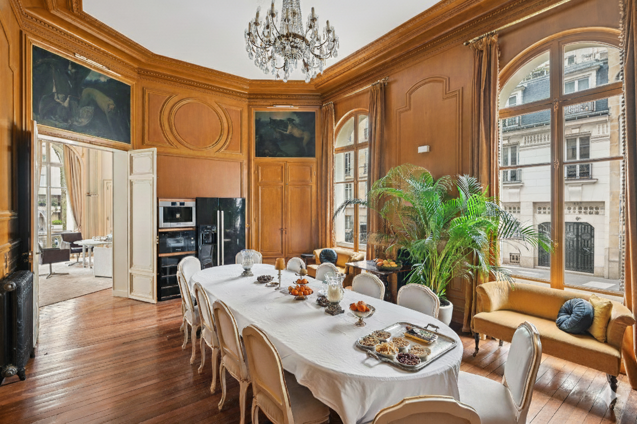 mansion (hôtel particulier) 16 Rooms for sale on PARIS (75007)
