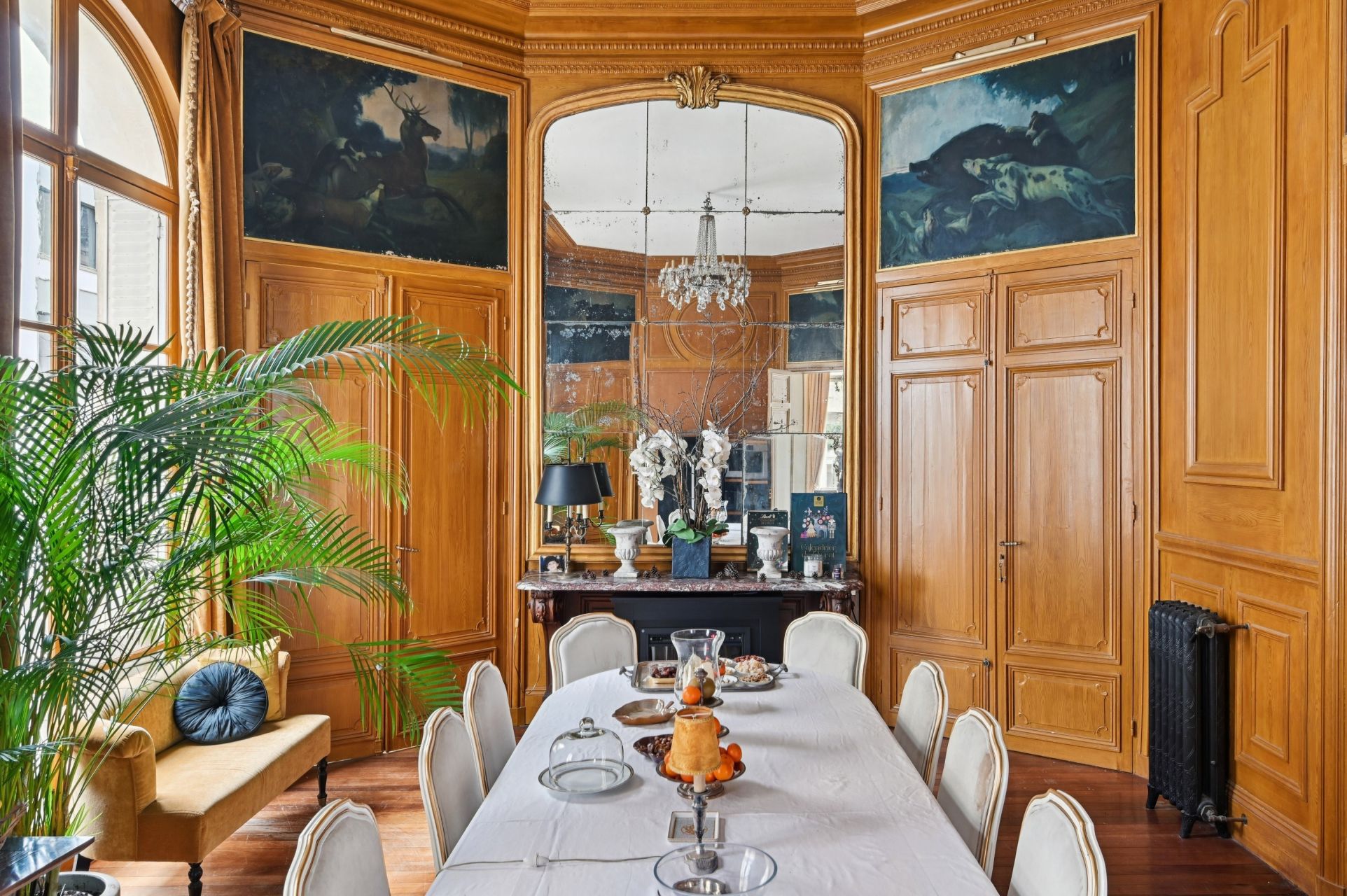 mansion (hôtel particulier) 16 Rooms for sale on PARIS (75007)