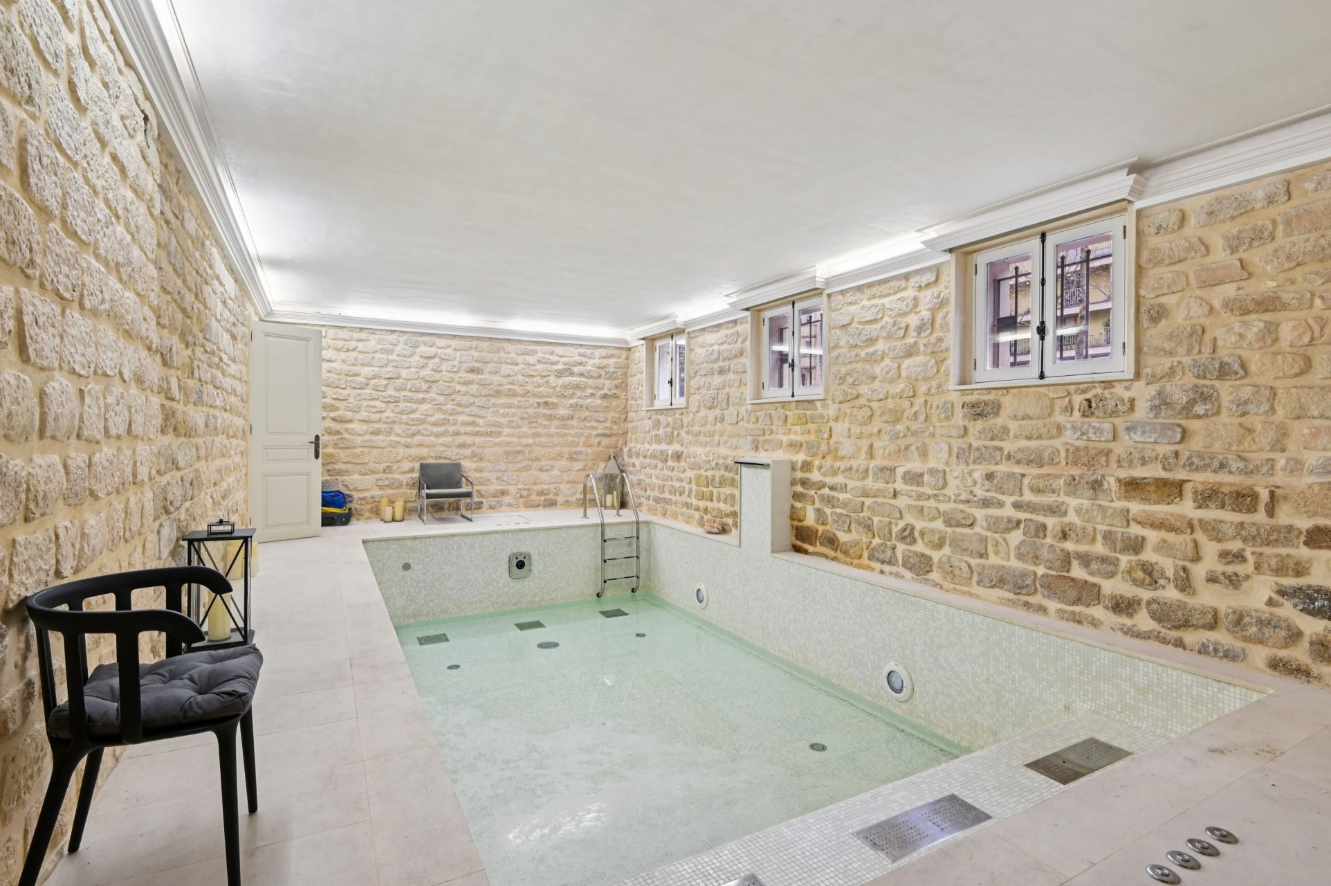 mansion (hôtel particulier) 16 Rooms for sale on PARIS (75007)