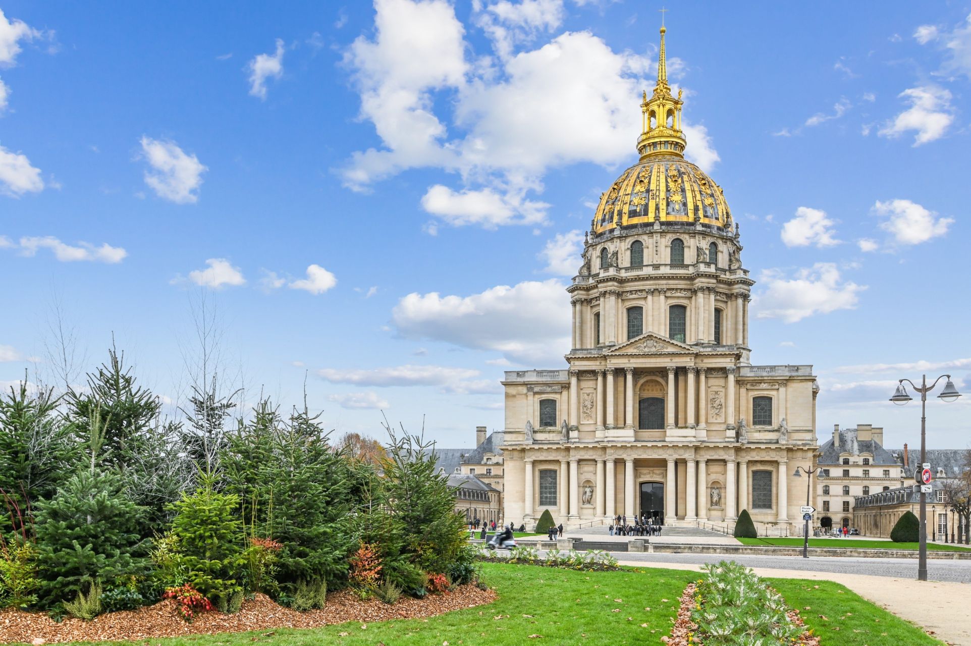 mansion (hôtel particulier) 16 Rooms for sale on PARIS (75007)