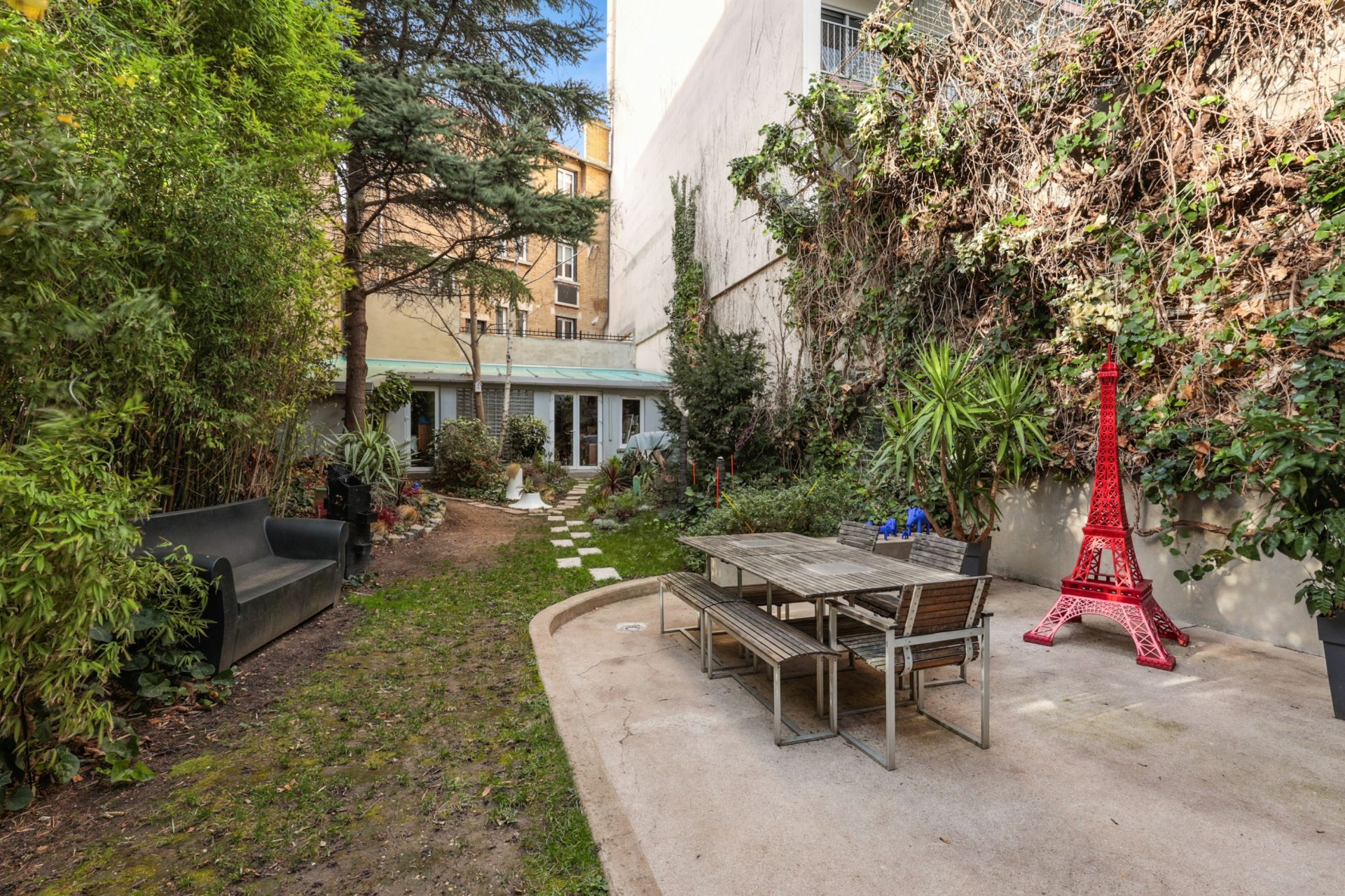 luxury house 6 Rooms for sale on CLAMART (92140)