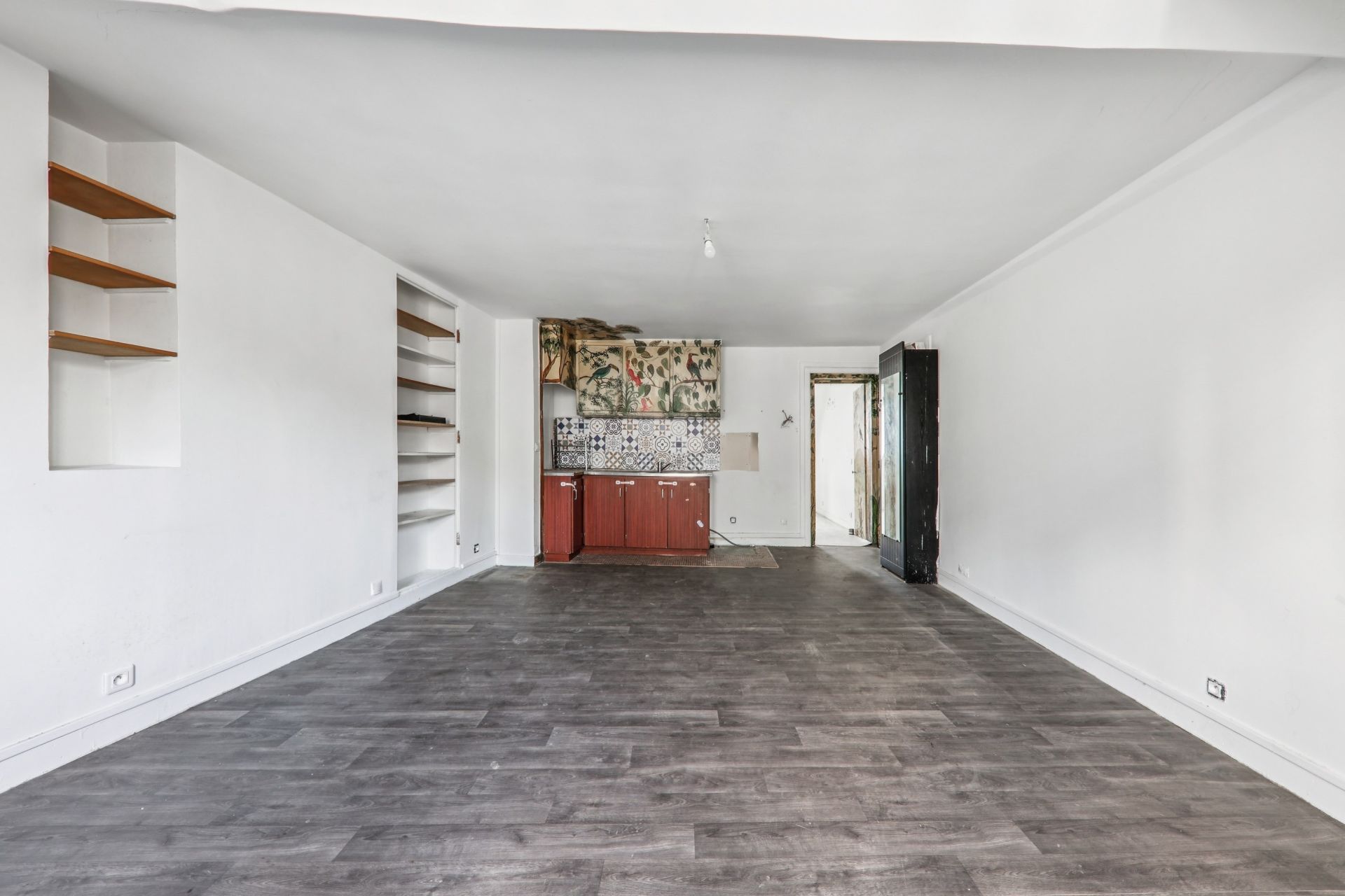 luxury apartment 5 Rooms for sale on PARIS (75007)