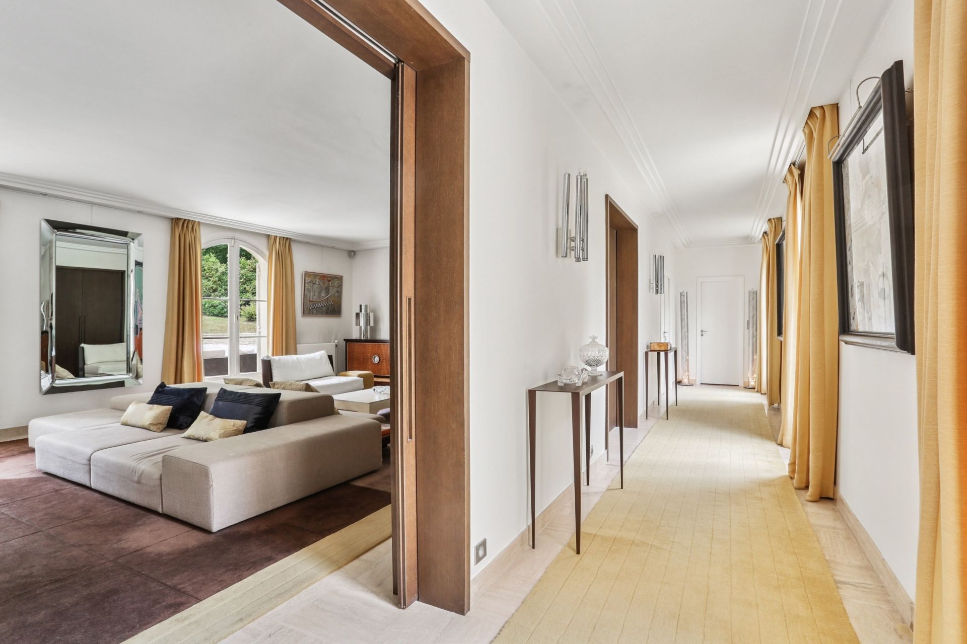 luxury house 14 Rooms for sale on VILLE D AVRAY (92410)