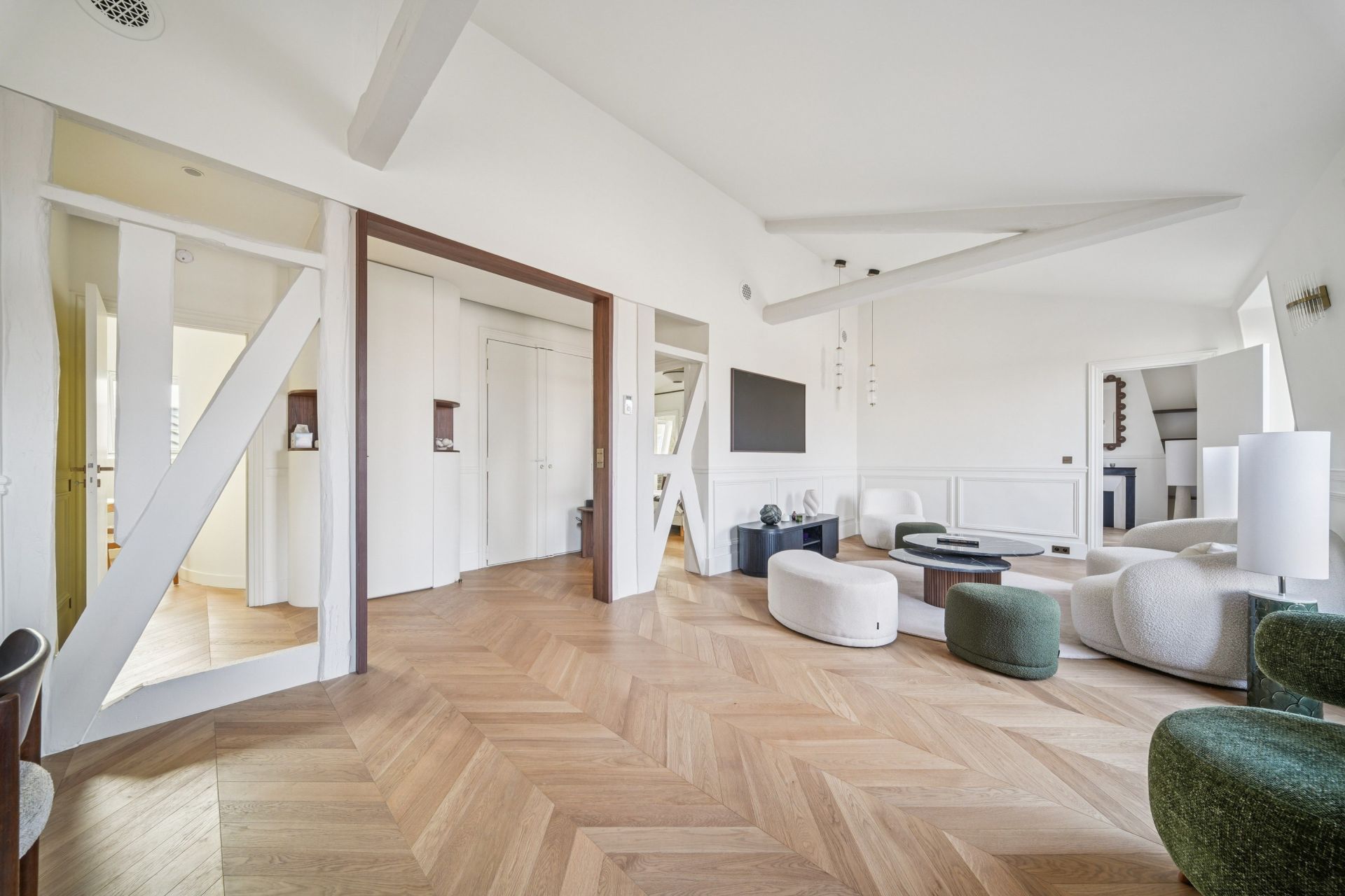 luxury apartment 4 Rooms for sale on PARIS (75007)