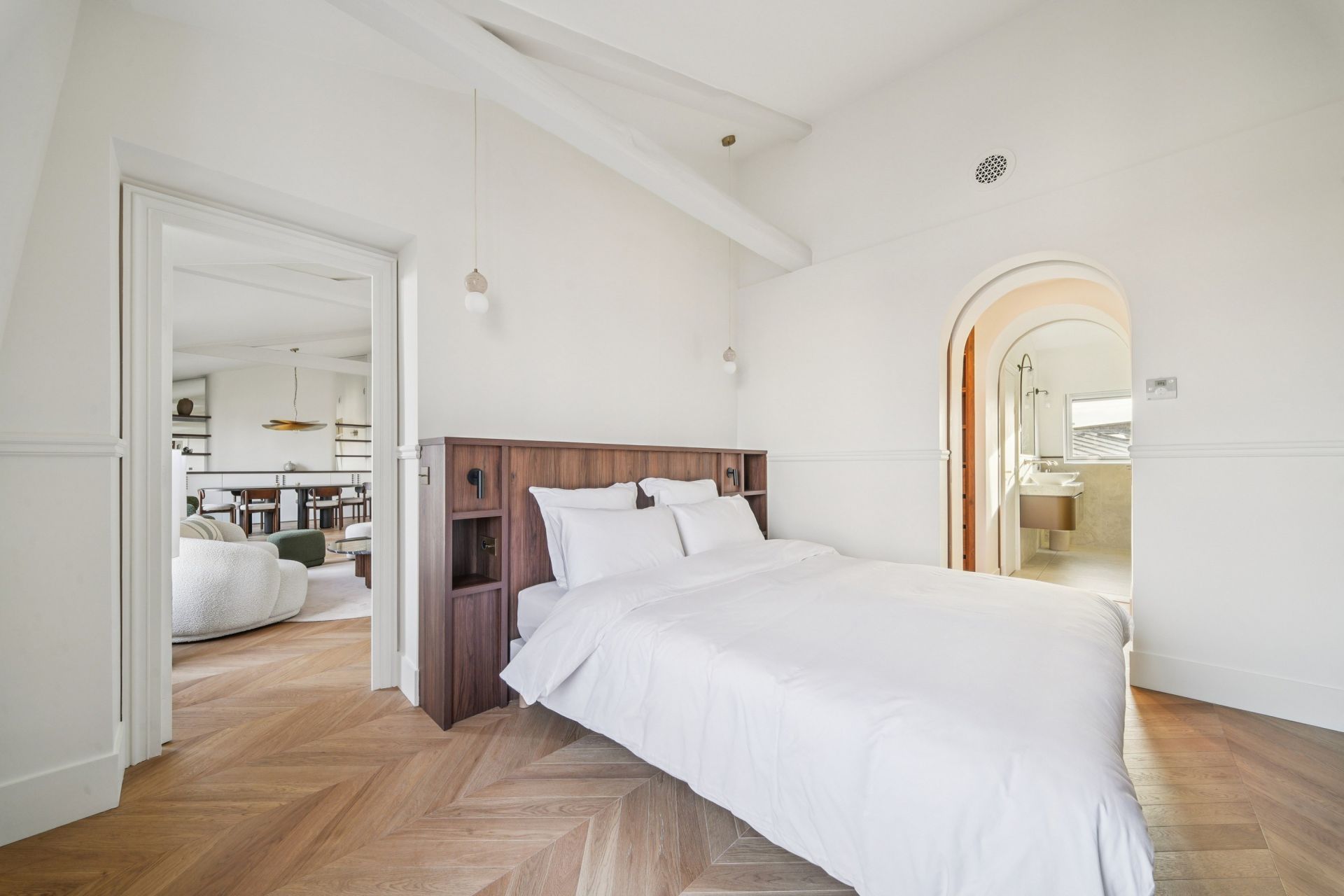 luxury apartment 4 Rooms for sale on PARIS (75007)